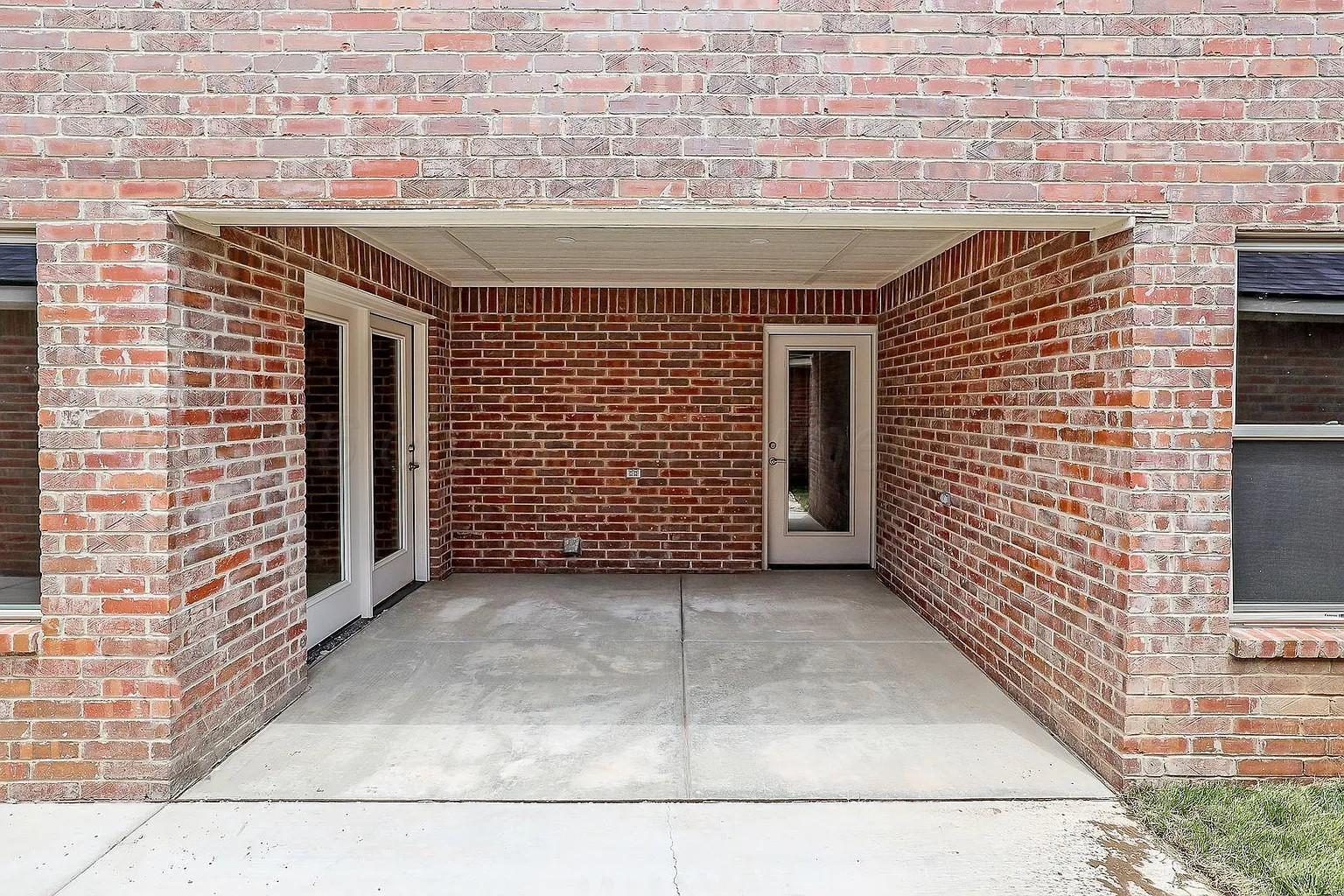 7605 Woodford Avenue Property Photo 22