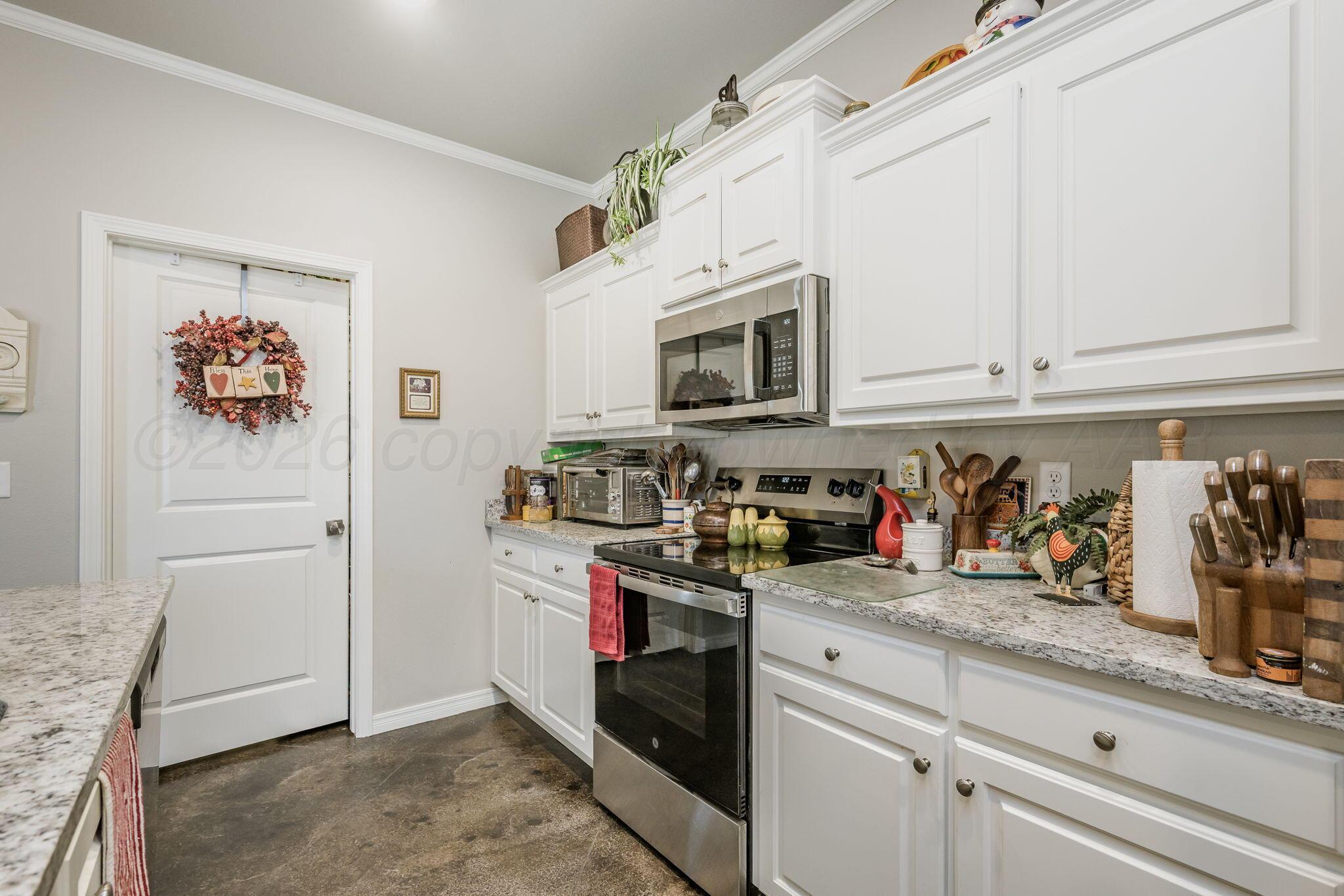 4504 Richardson Road Property Photo 6