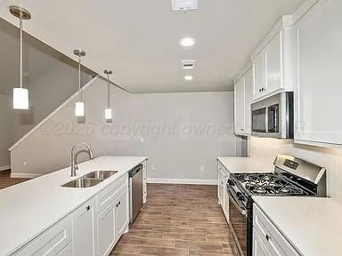 7617 Woodford Avenue Property Photo 4
