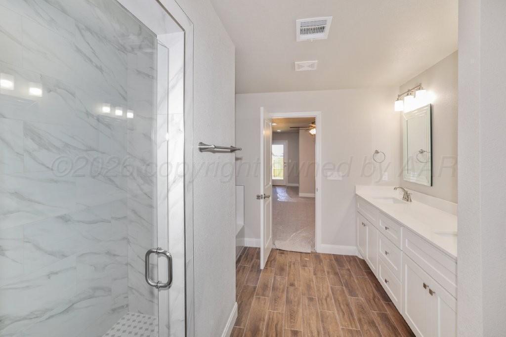 7617 Woodford Avenue Property Photo 11