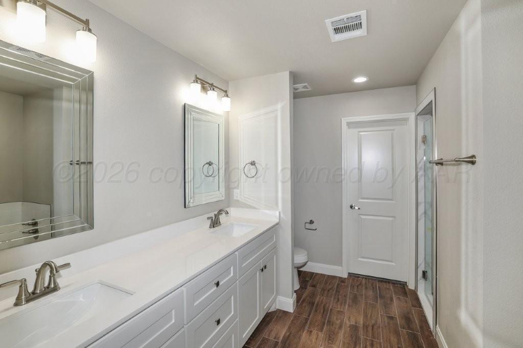 7617 Woodford Avenue Property Photo 17