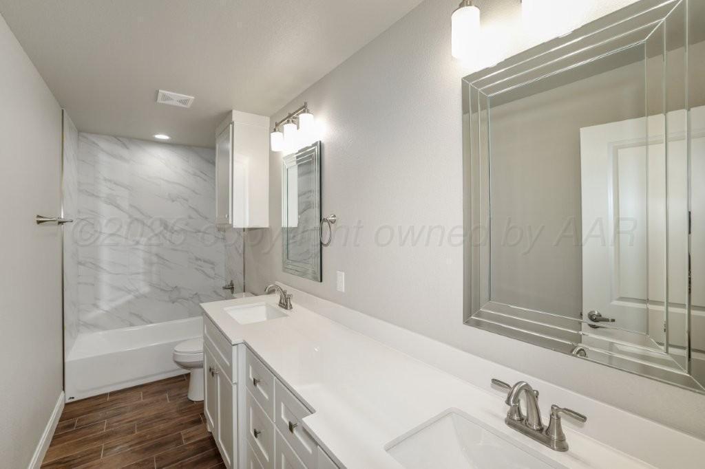 7617 Woodford Avenue Property Photo 18
