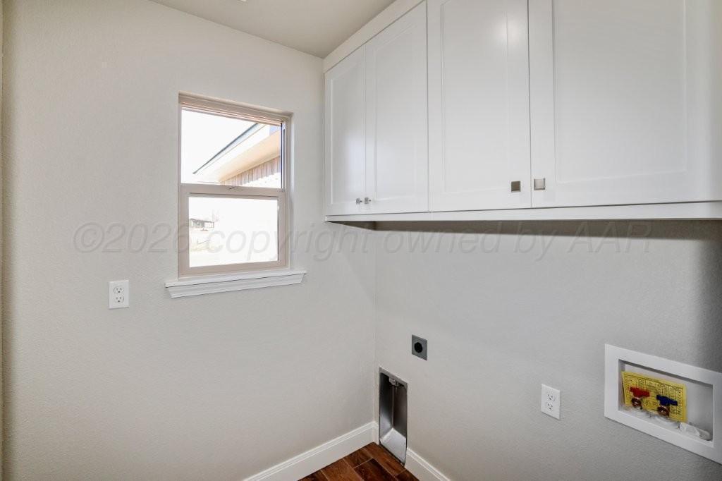 7617 Woodford Avenue Property Photo 20