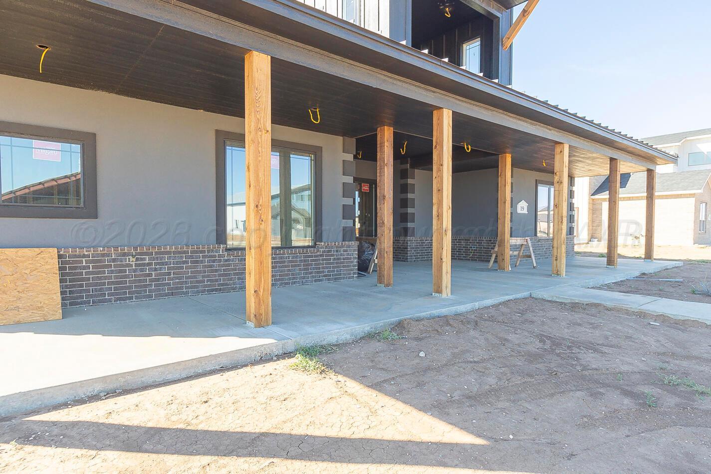 19 Barndo Drive Property Photo 1
