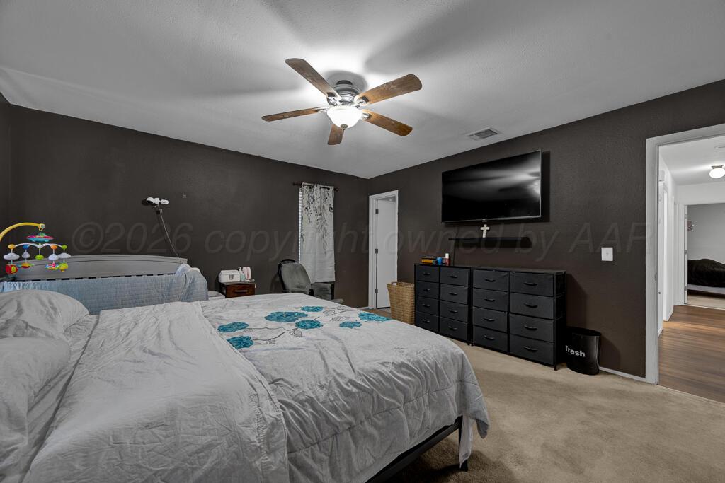 5304 Hillside Road Property Photo 8