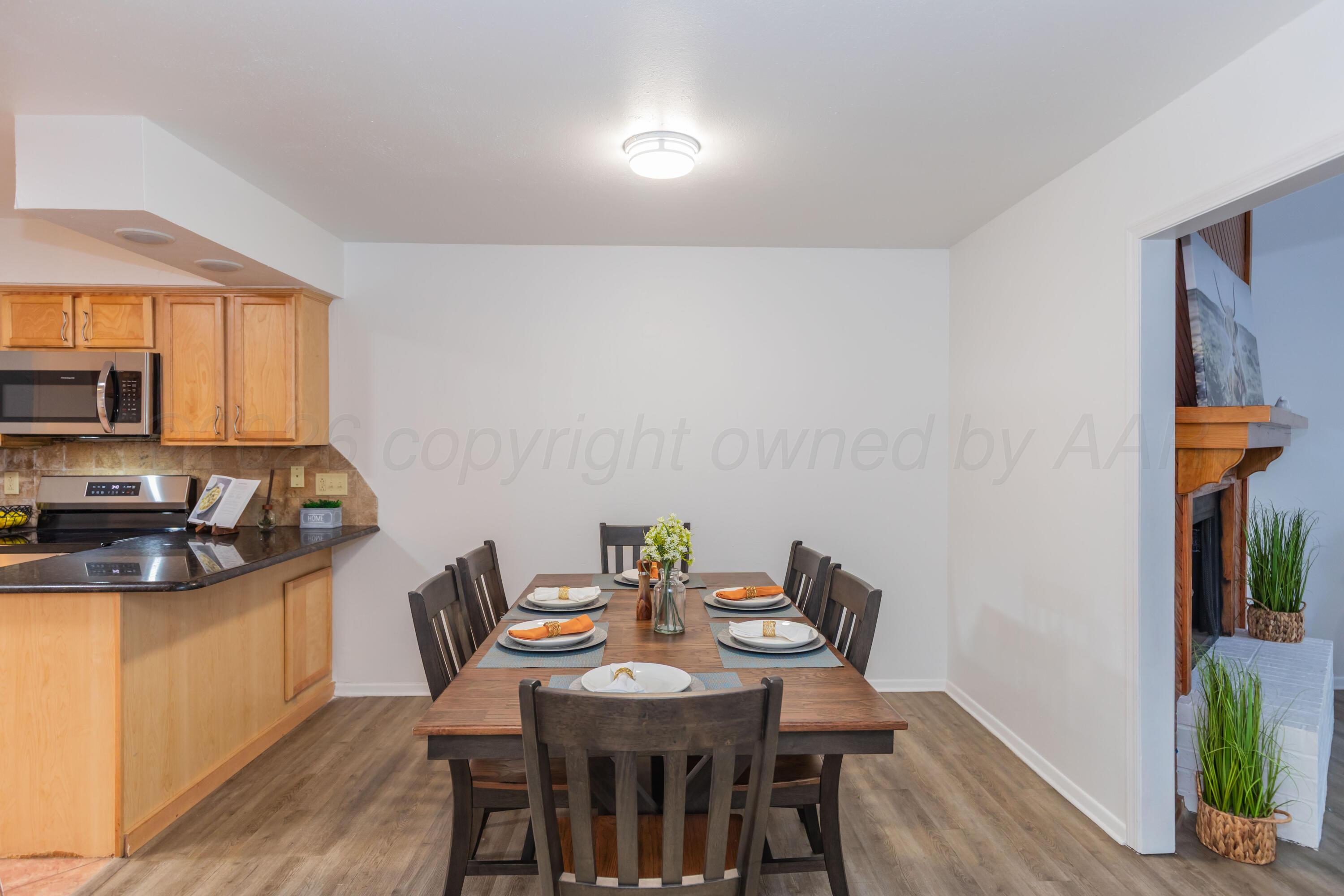 6925 Hurst Street Property Photo 8