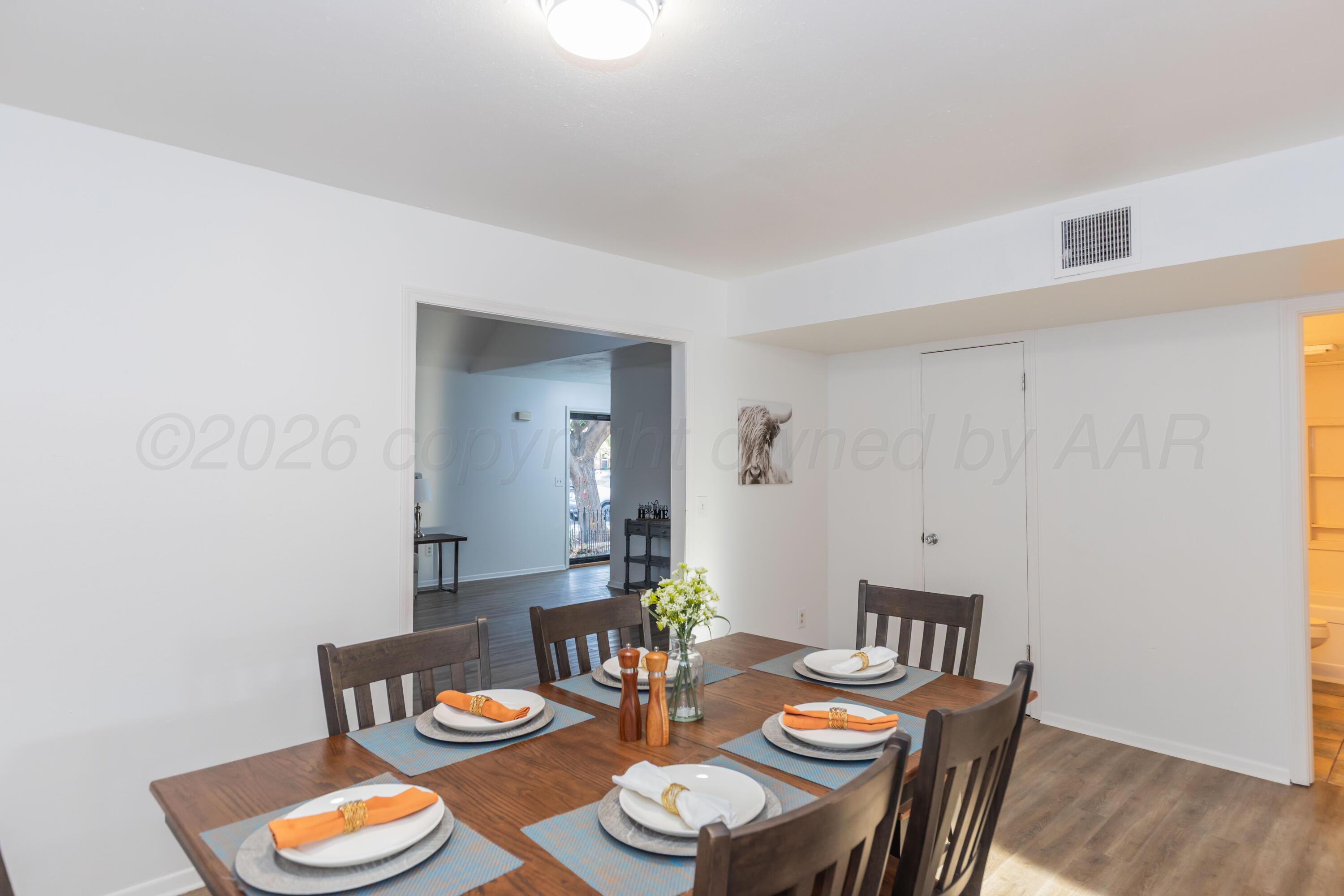 6925 Hurst Street Property Photo 10