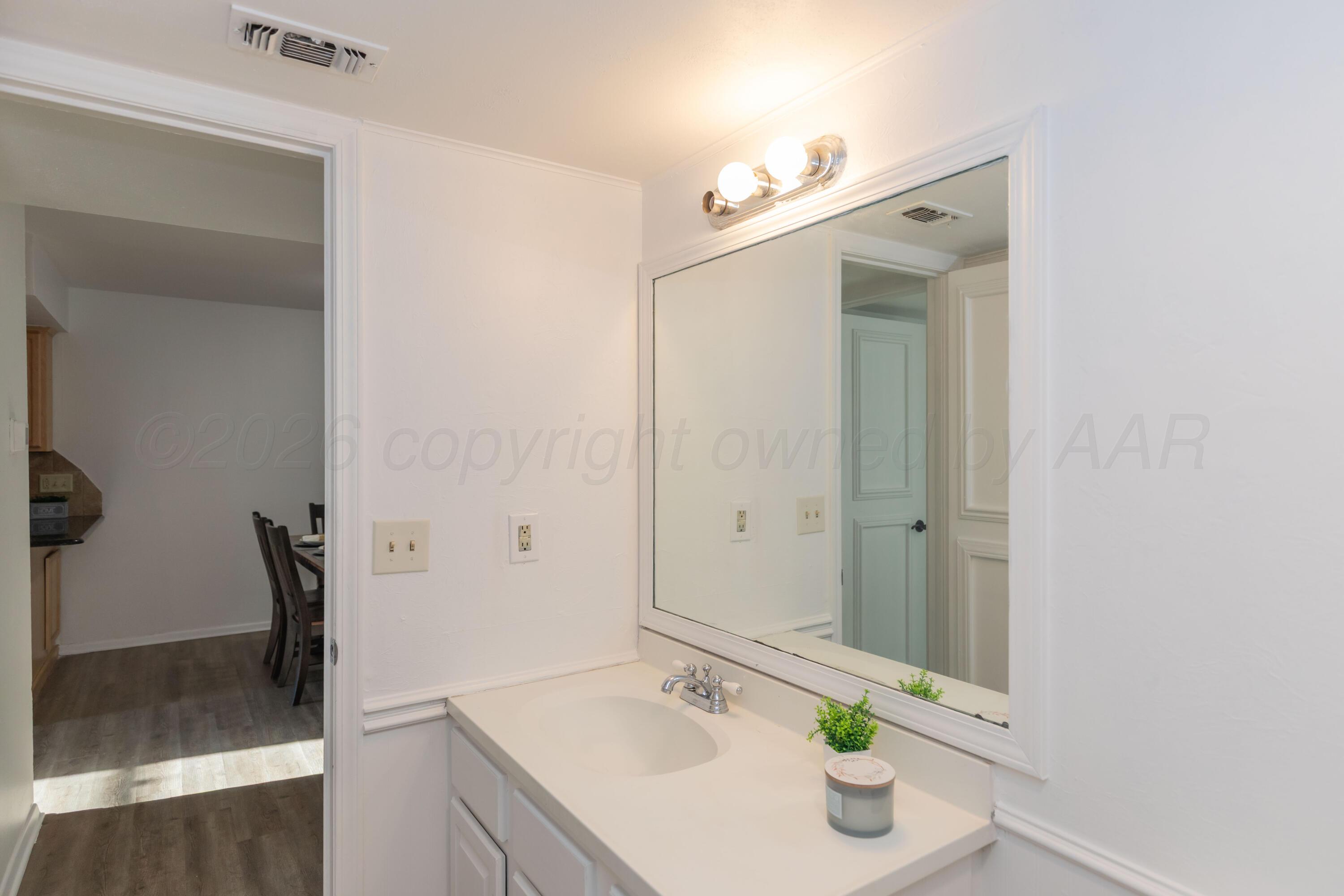 6925 Hurst Street Property Photo 15