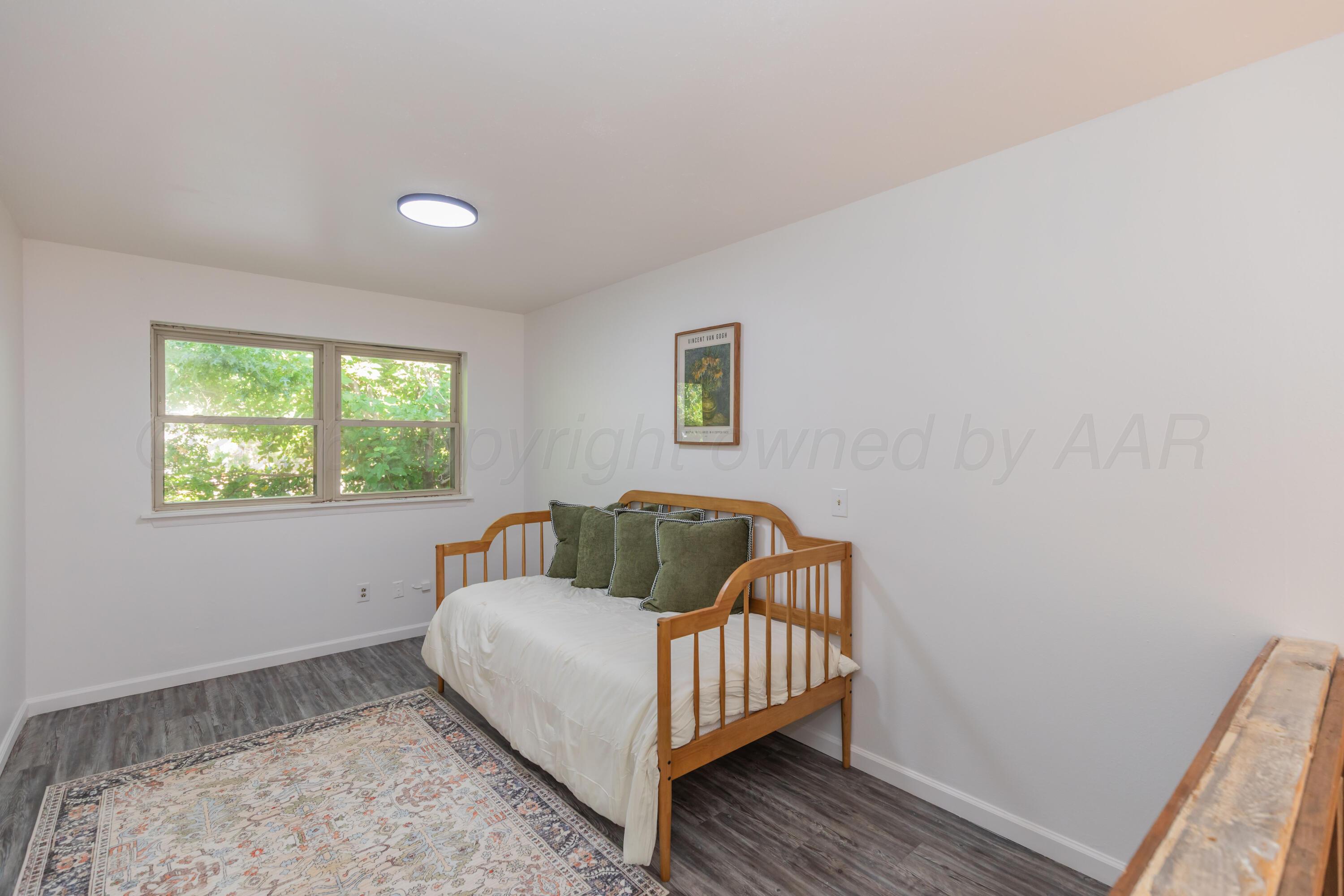 6925 Hurst Street Property Photo 21