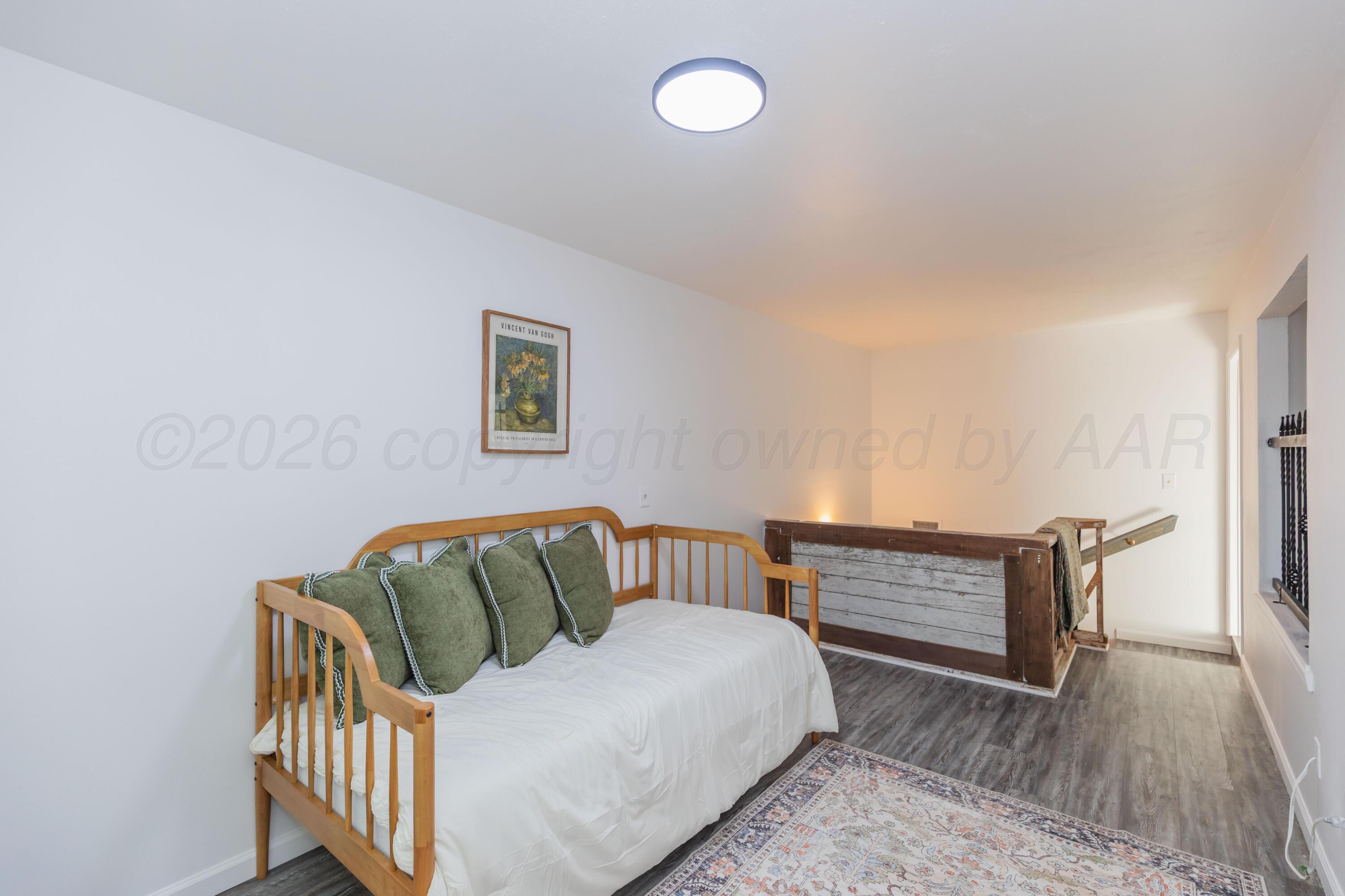 6925 Hurst Street Property Photo 22
