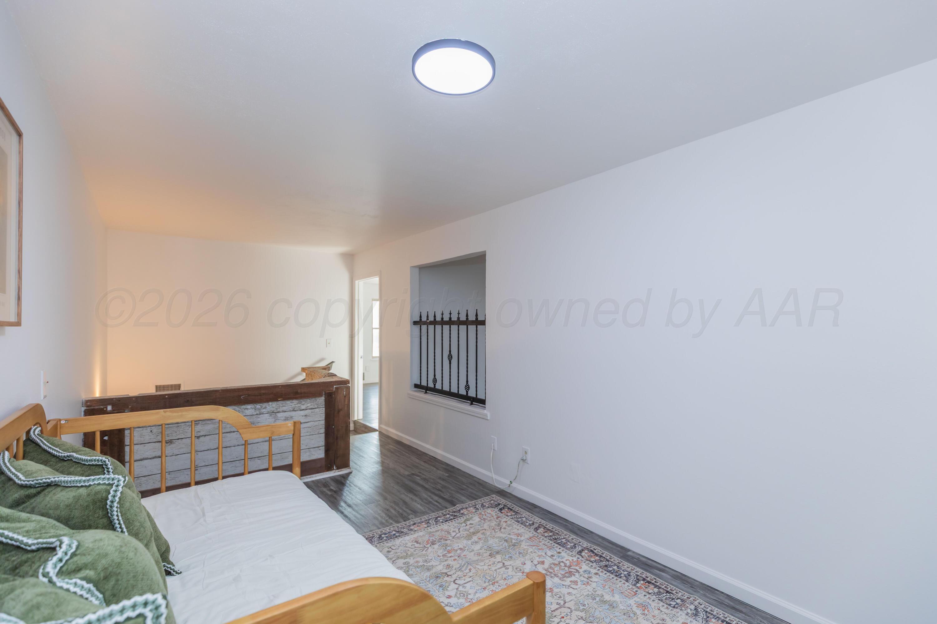 6925 Hurst Street Property Photo 23