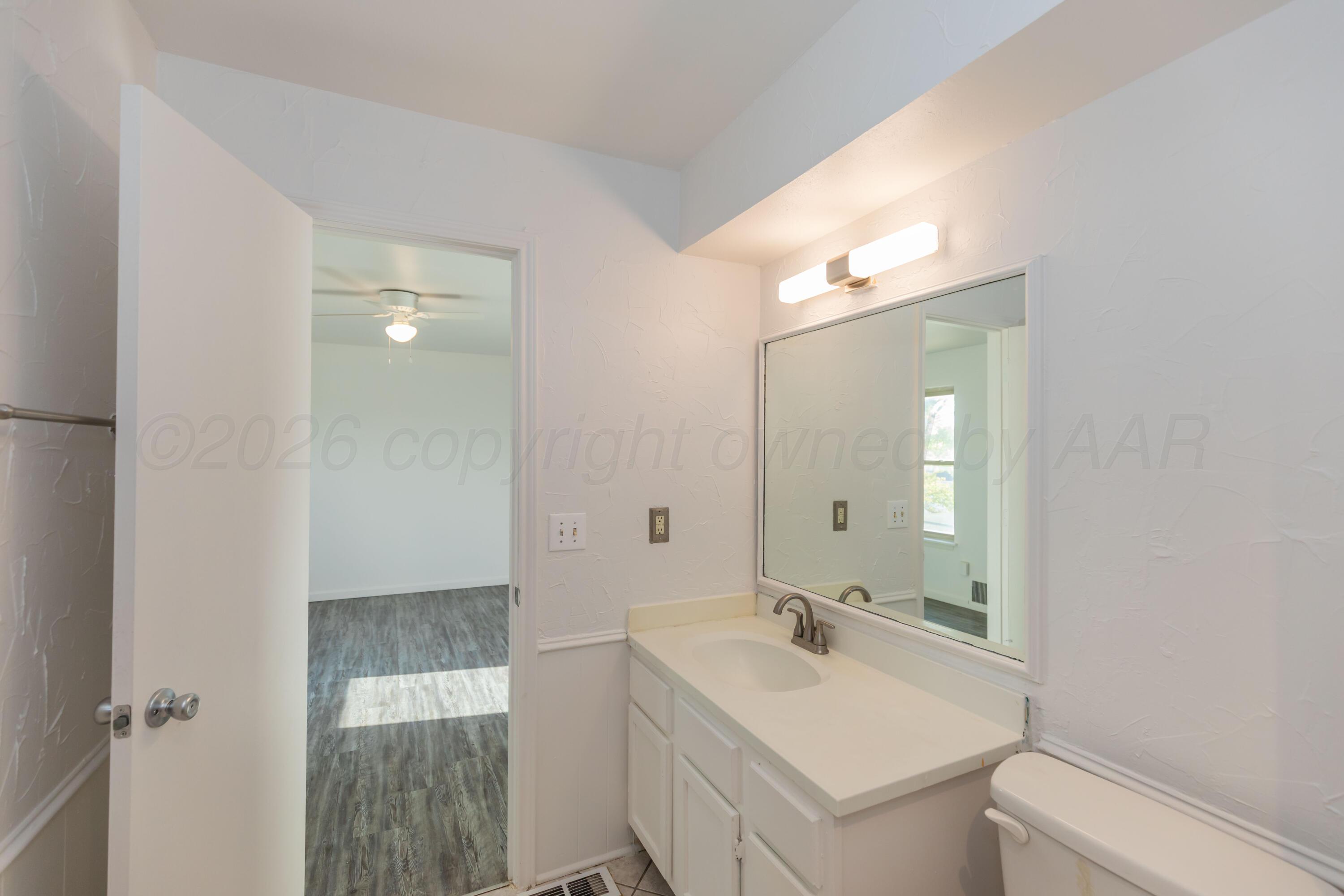 6925 Hurst Street Property Photo 26