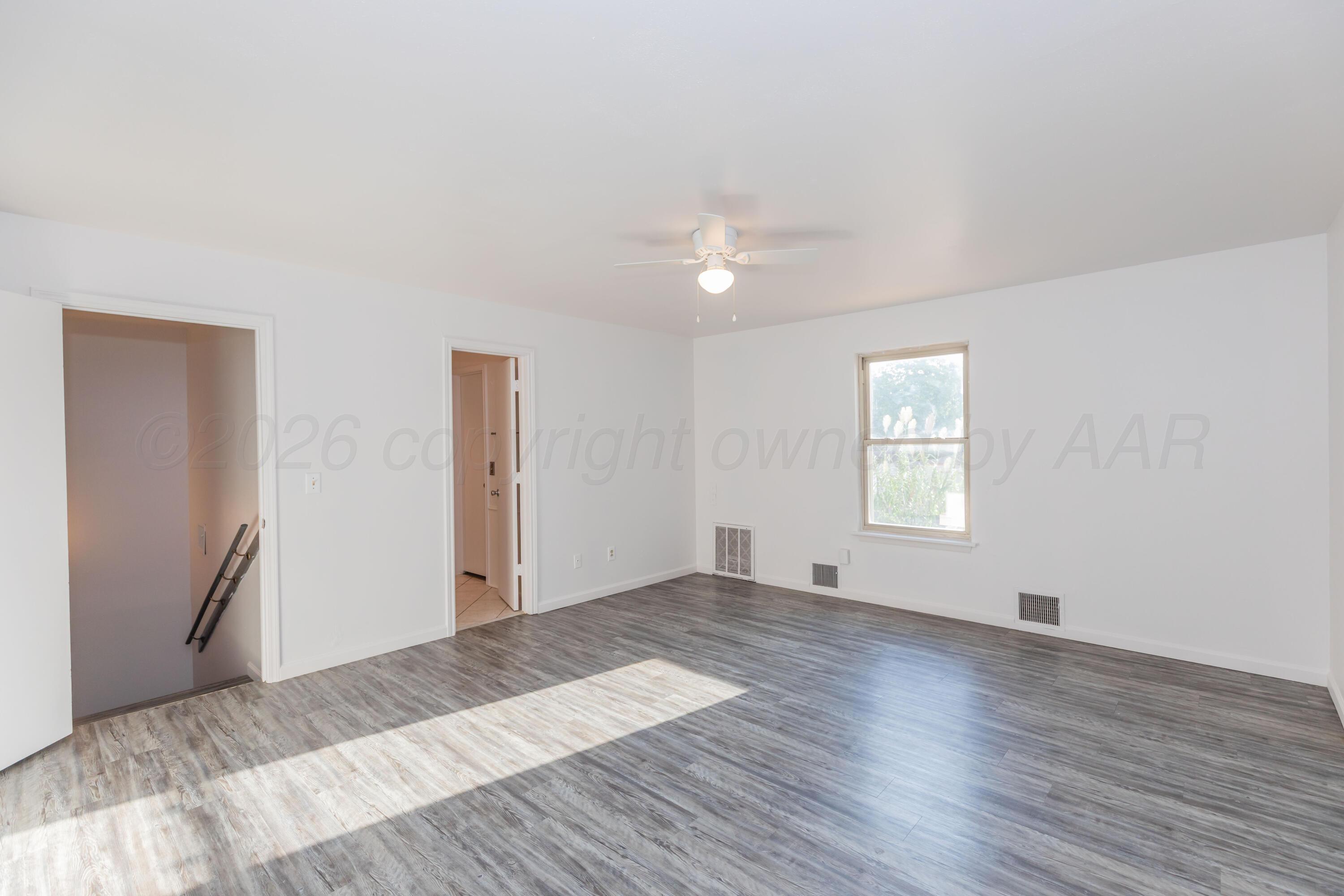 6925 Hurst Street Property Photo 29