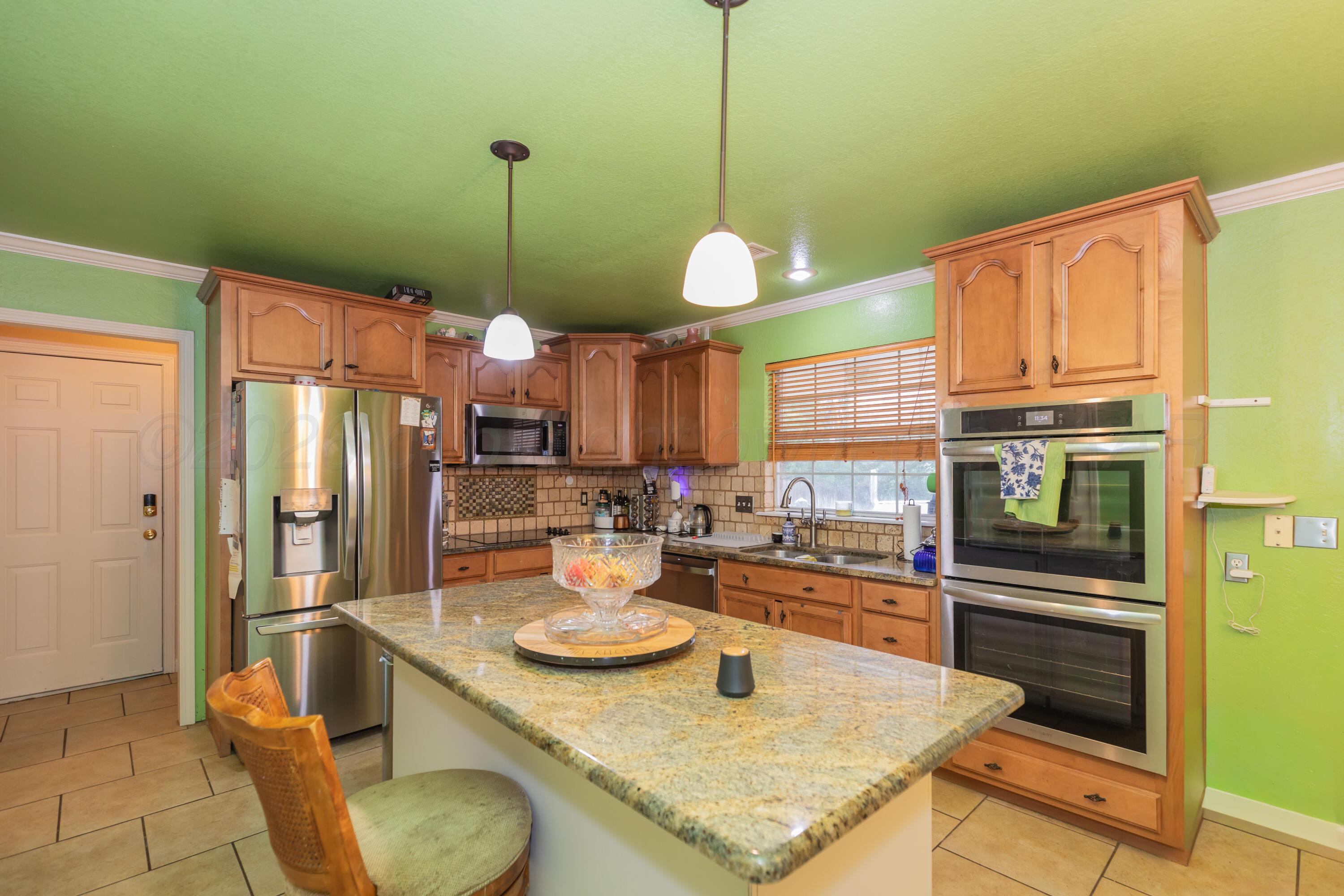 7101 Smoketree Drive Property Photo 7