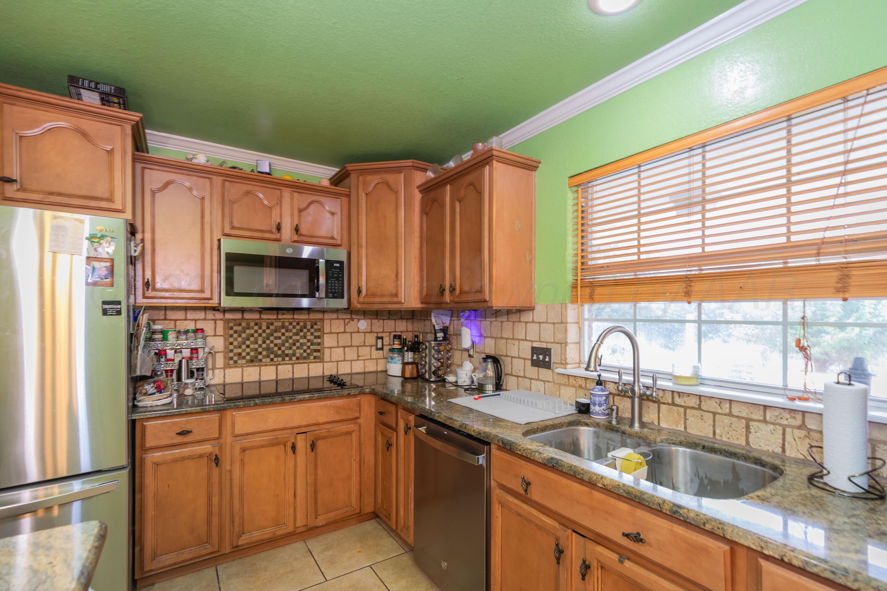 7101 Smoketree Drive Property Photo 9