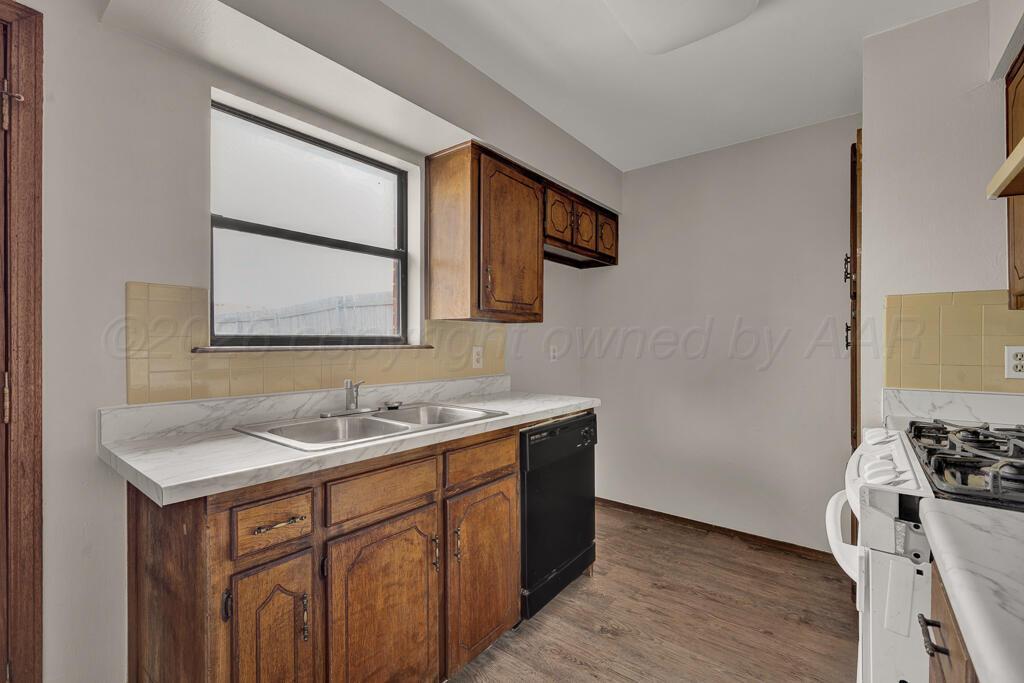 2616 16th Avenue Property Photo 6