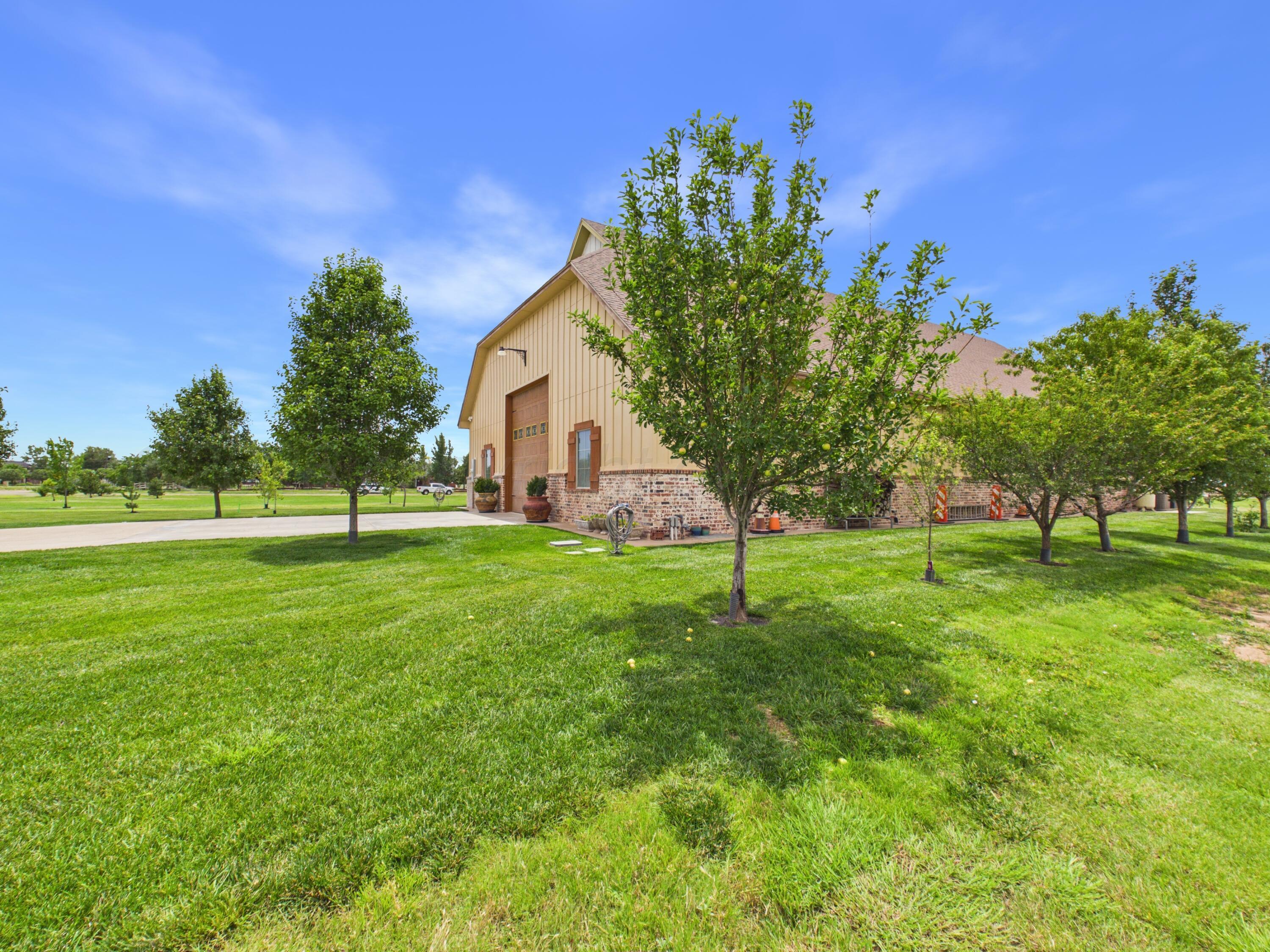 9810 Ashton Road Property Photo 4