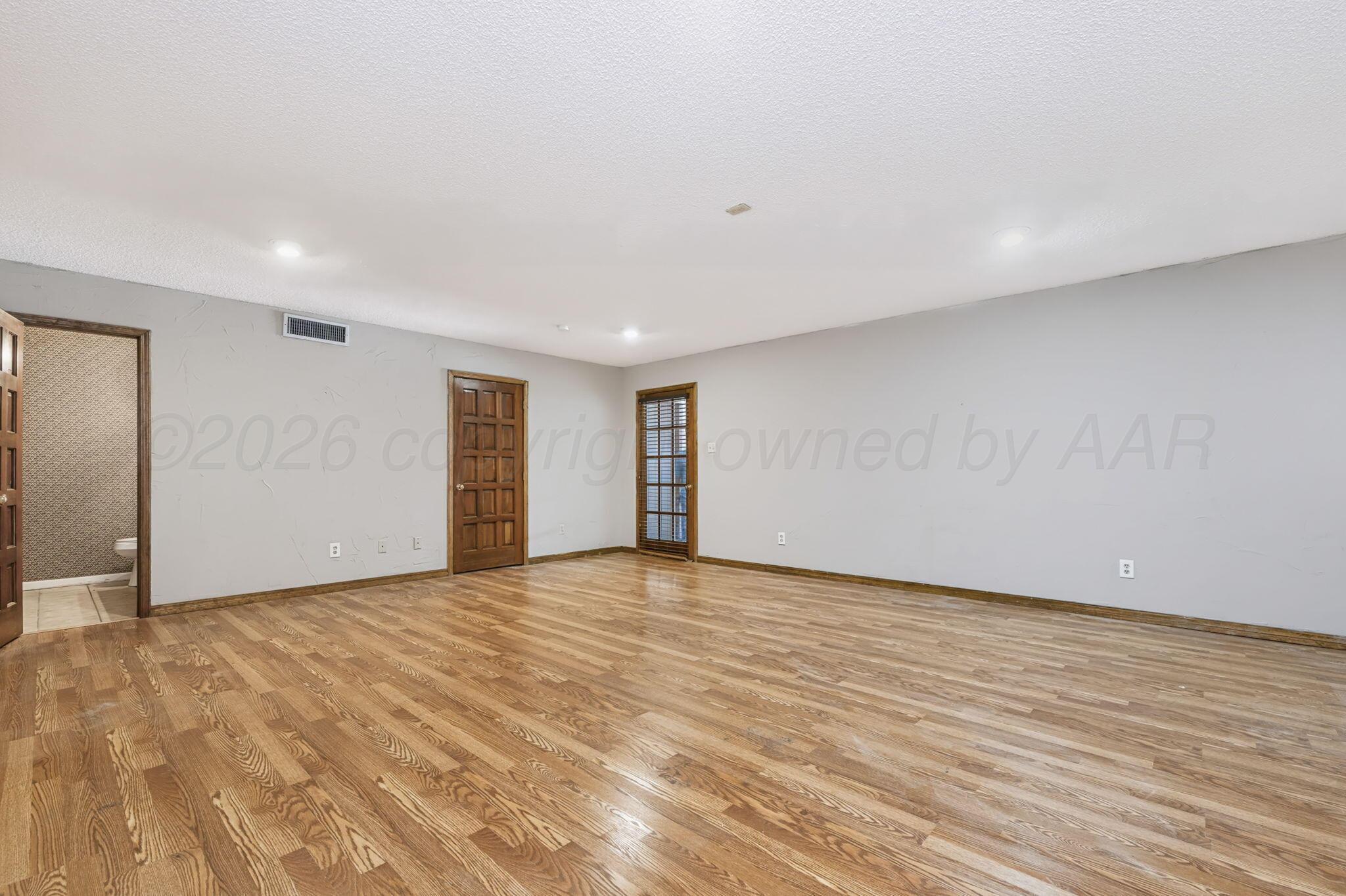 10 Didrickson Lane Property Photo 29