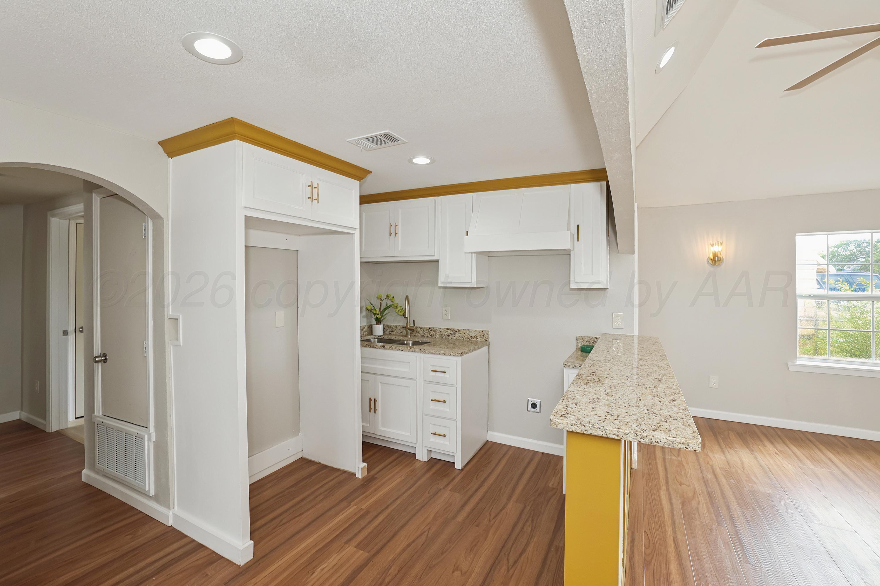 310 N Virginia Street Property Photo 7
