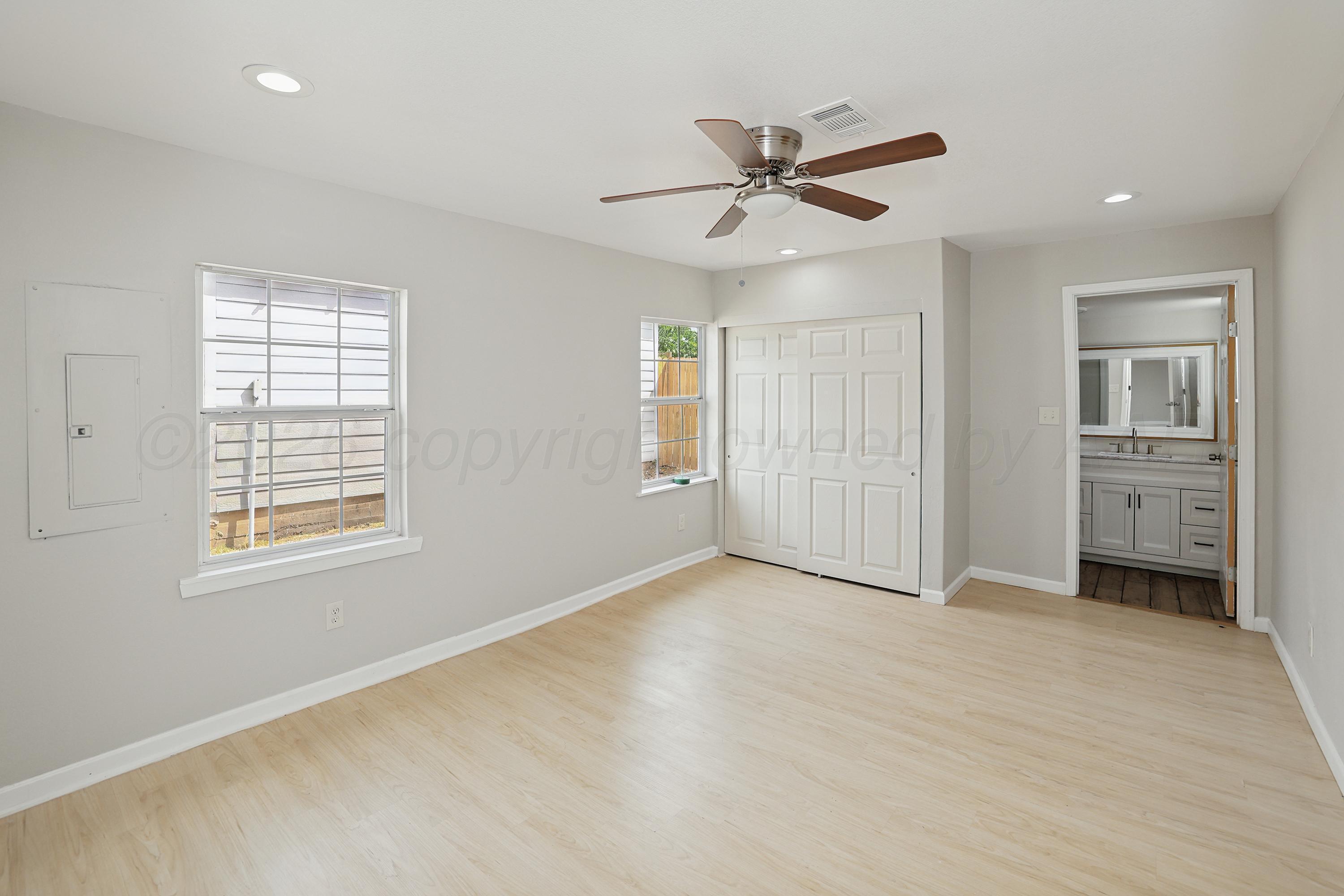 310 N Virginia Street Property Photo 8