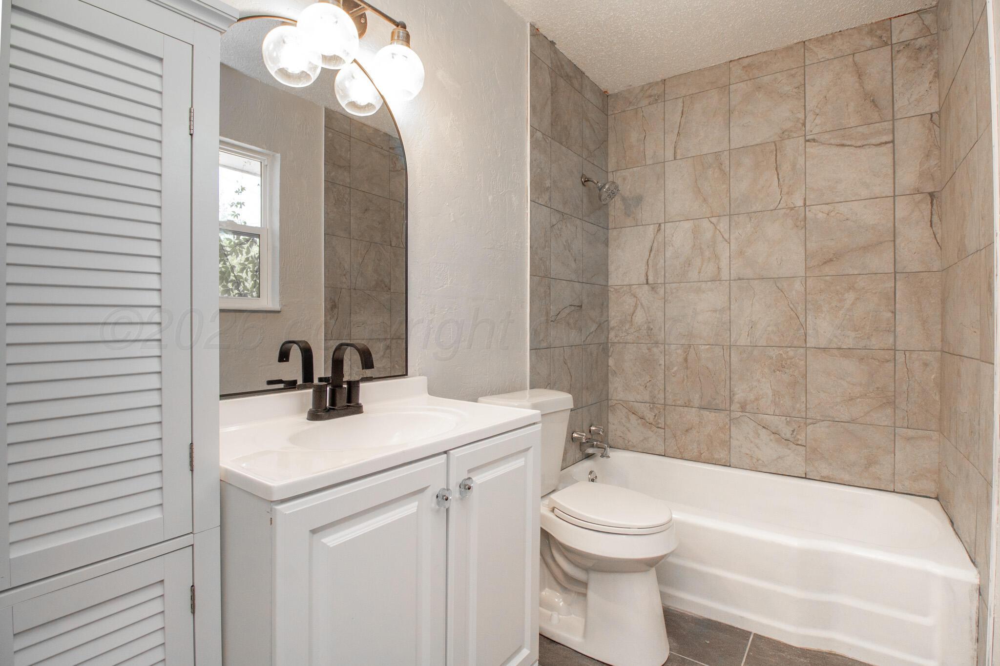 1323 Smiley Street Property Photo 12