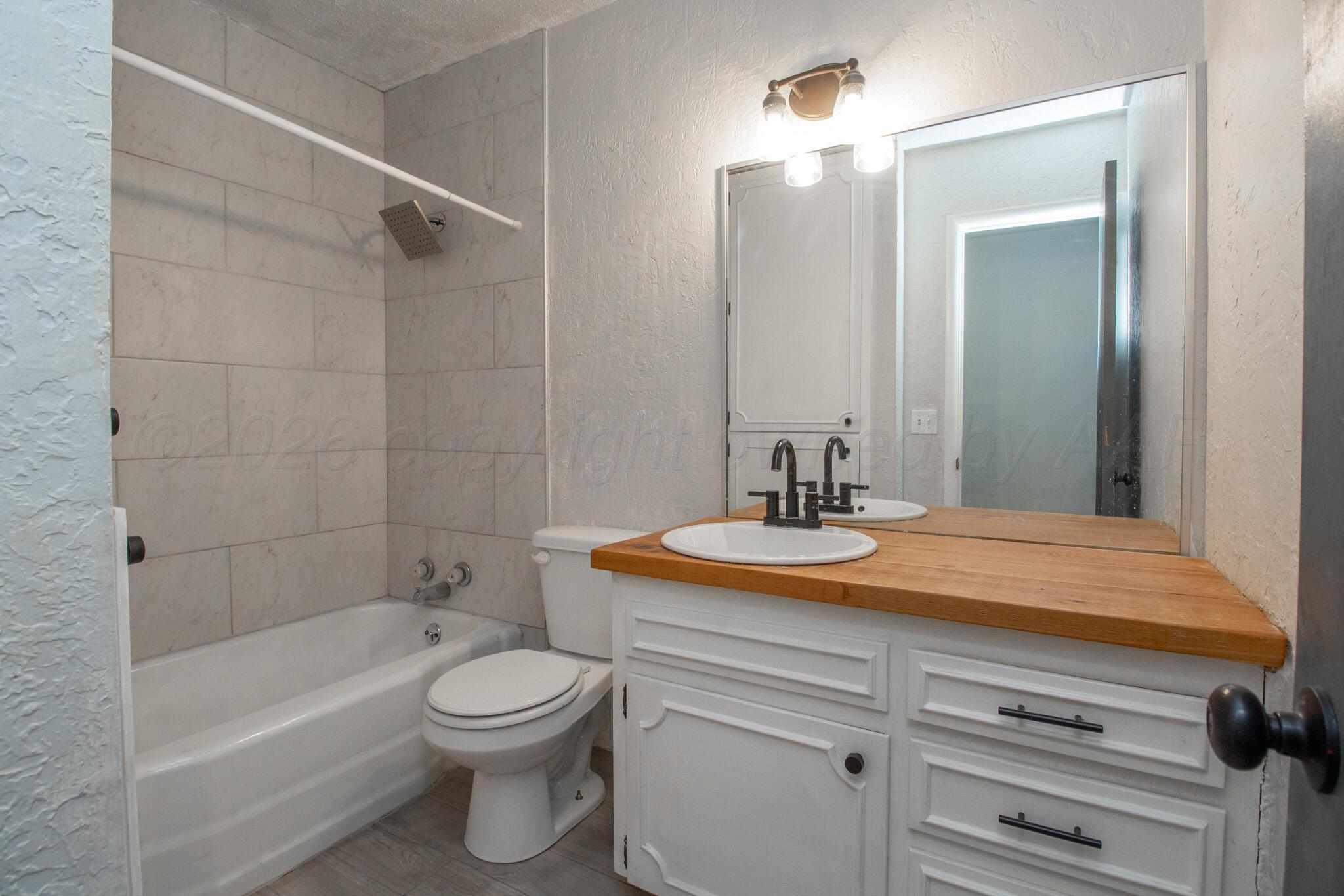 1323 Smiley Street Property Photo 14