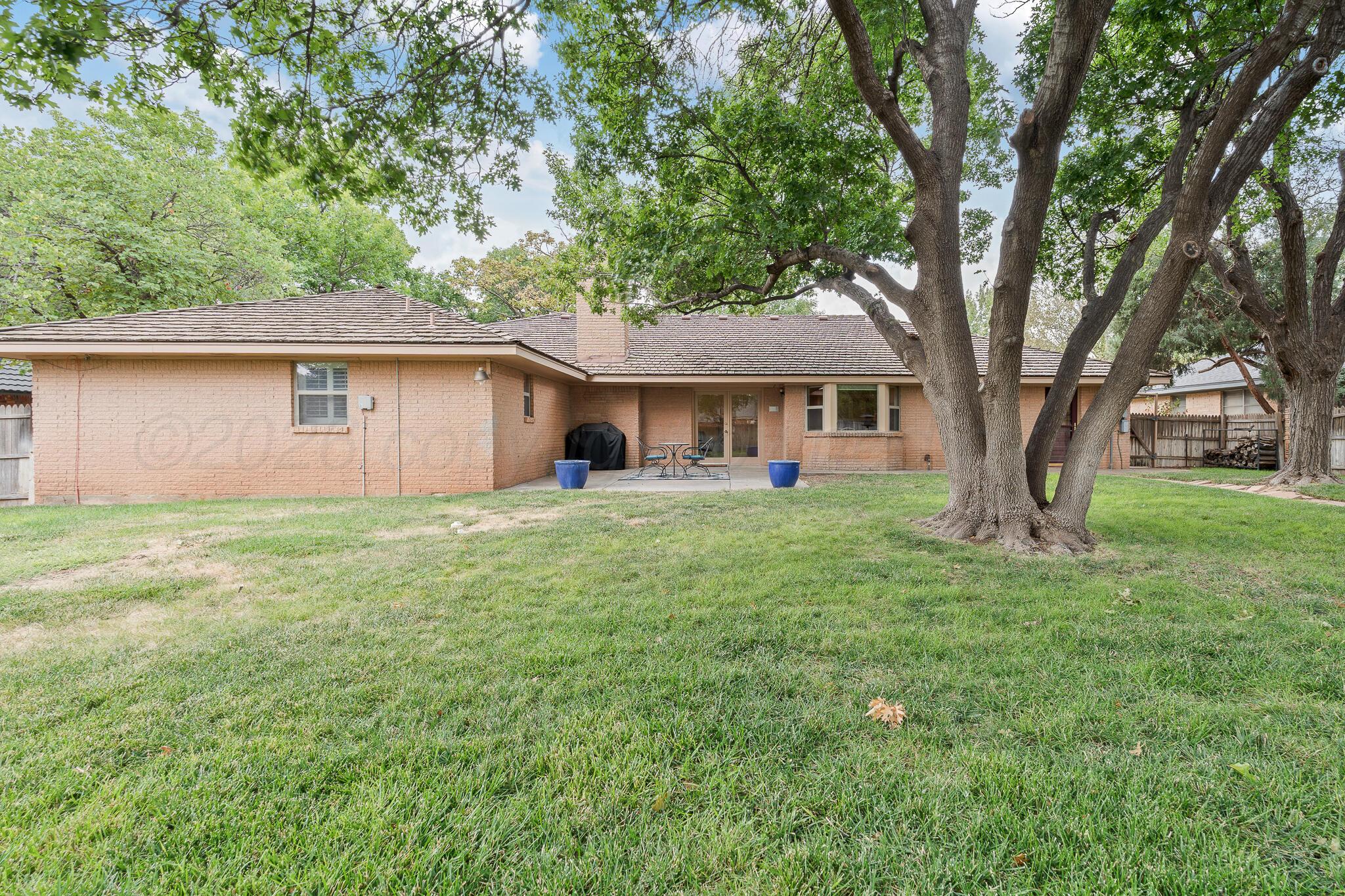 3801 Carlton Drive Property Photo 4