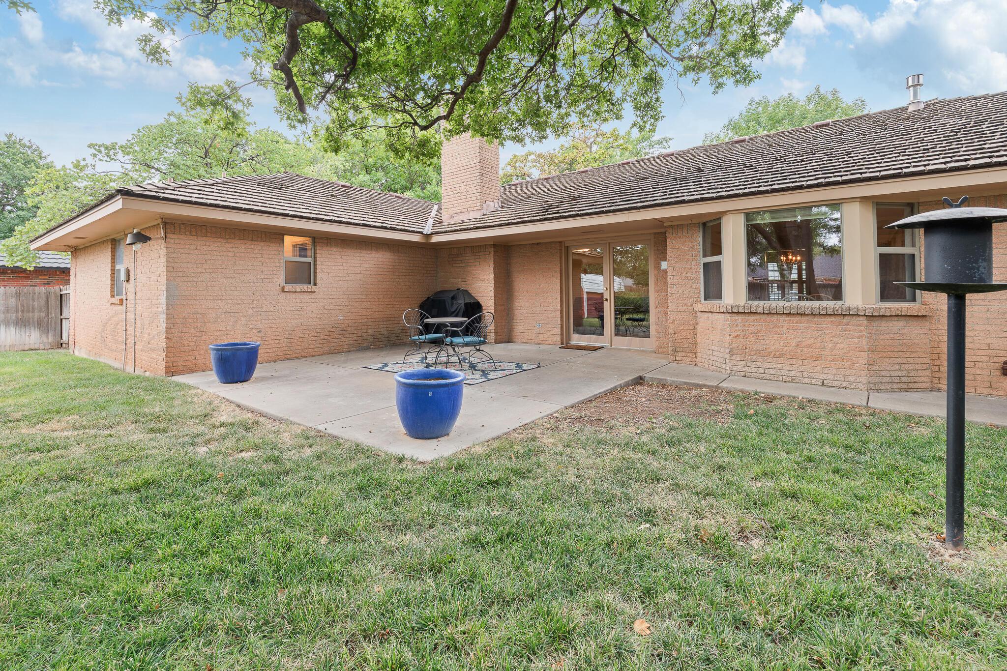 3801 Carlton Drive Property Photo 6