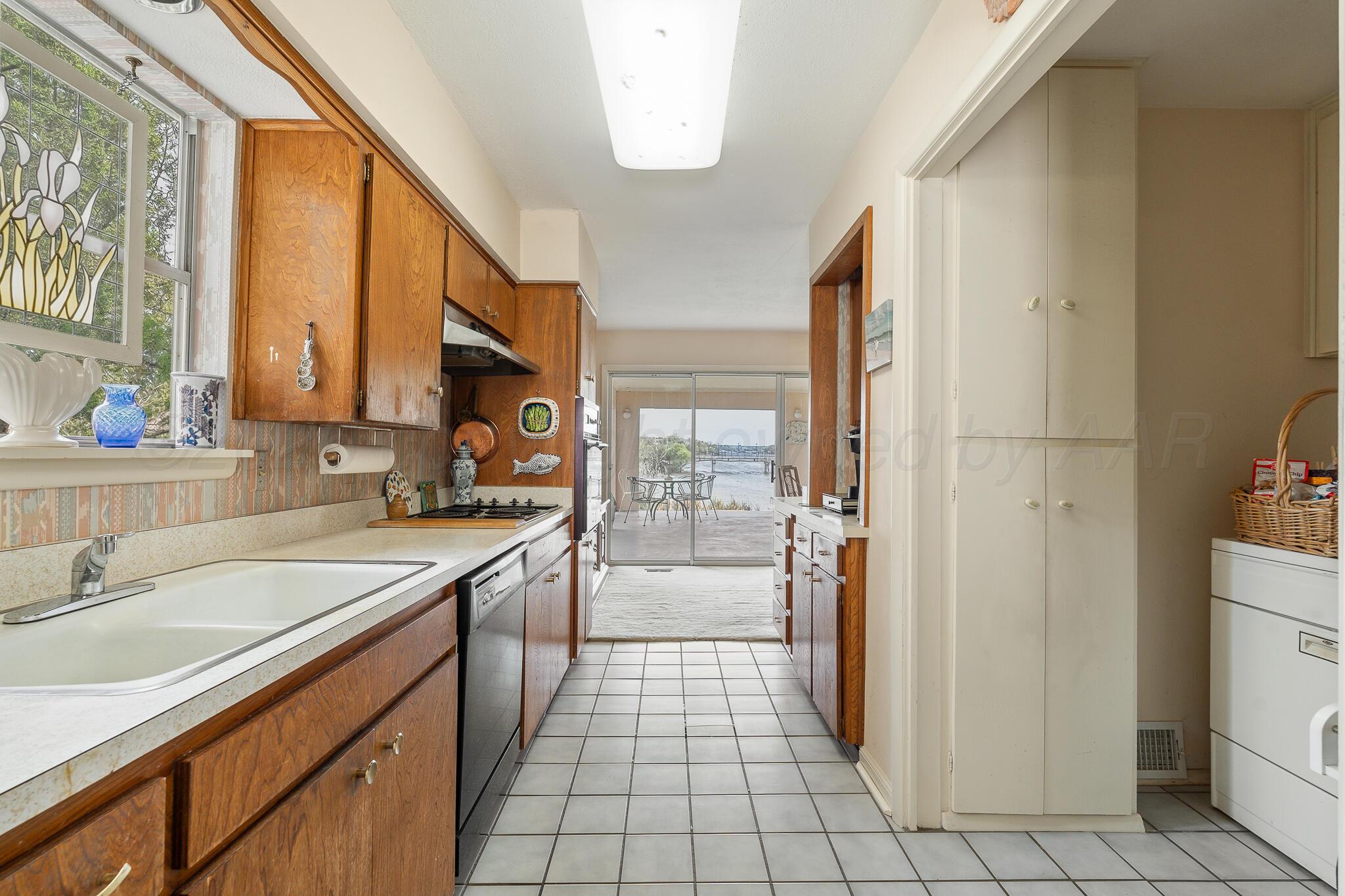 122 Dolphin Terrace Property Photo 33