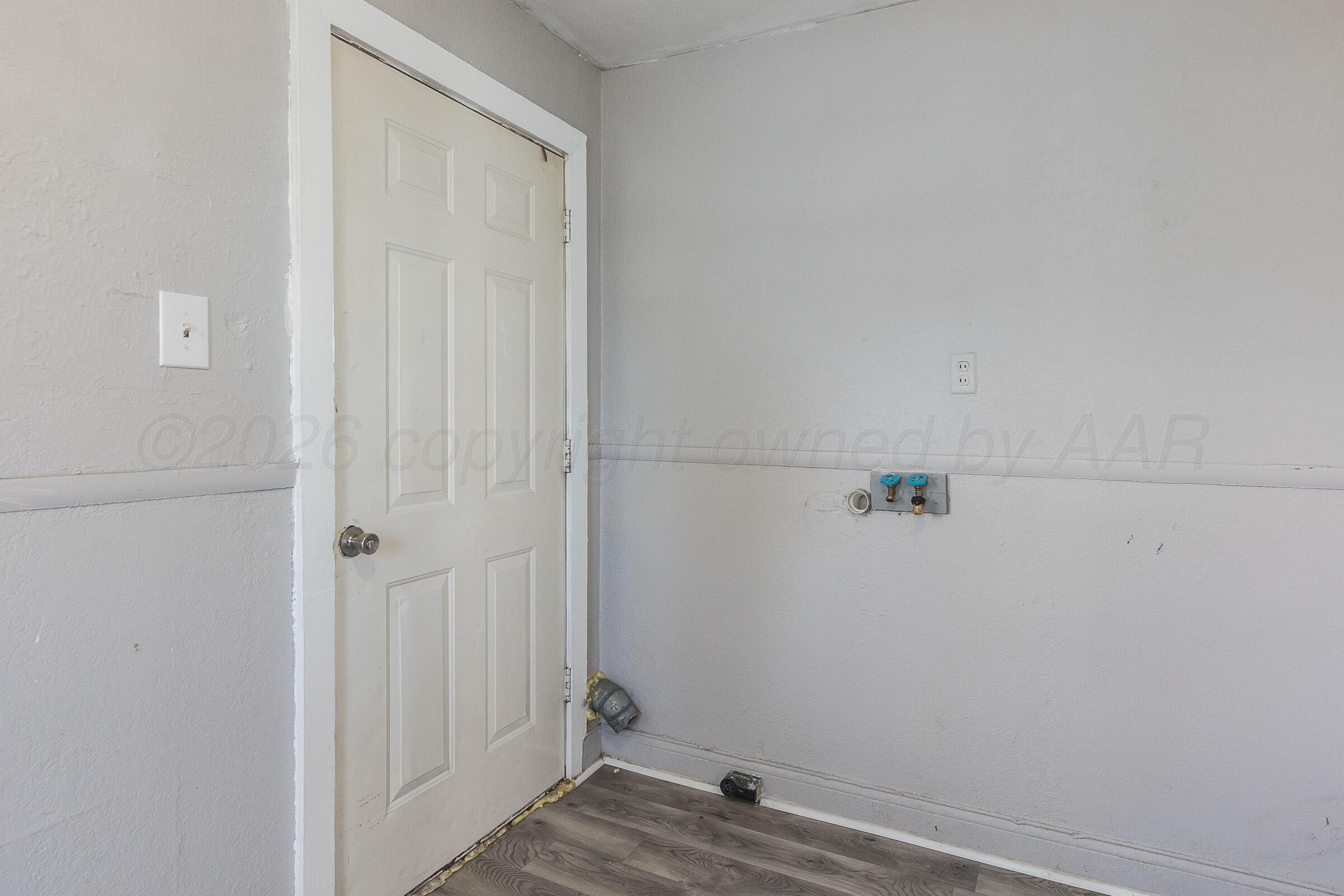 420 N Nelson Street Property Photo 5