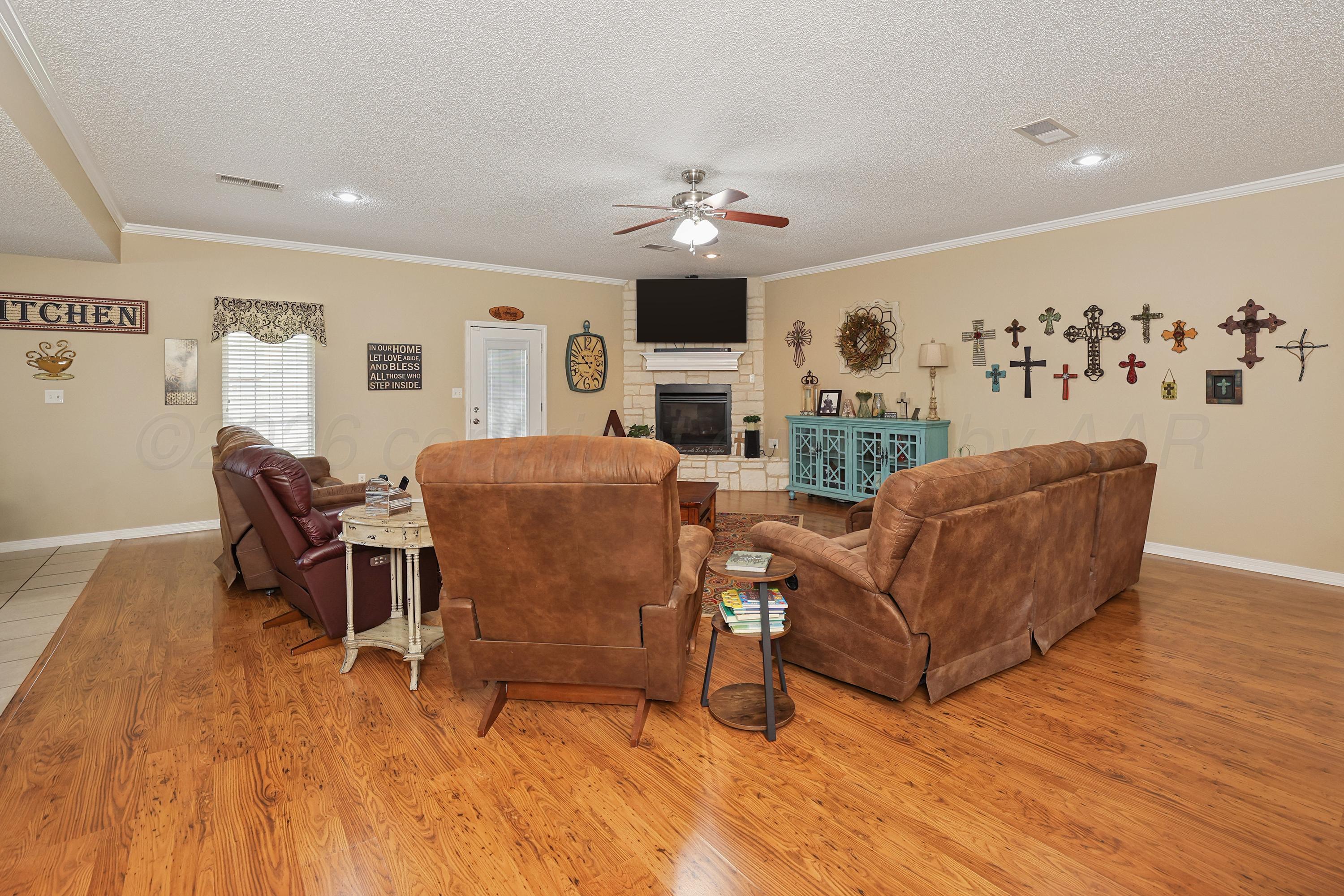 1419 Charles Avenue Property Photo 5