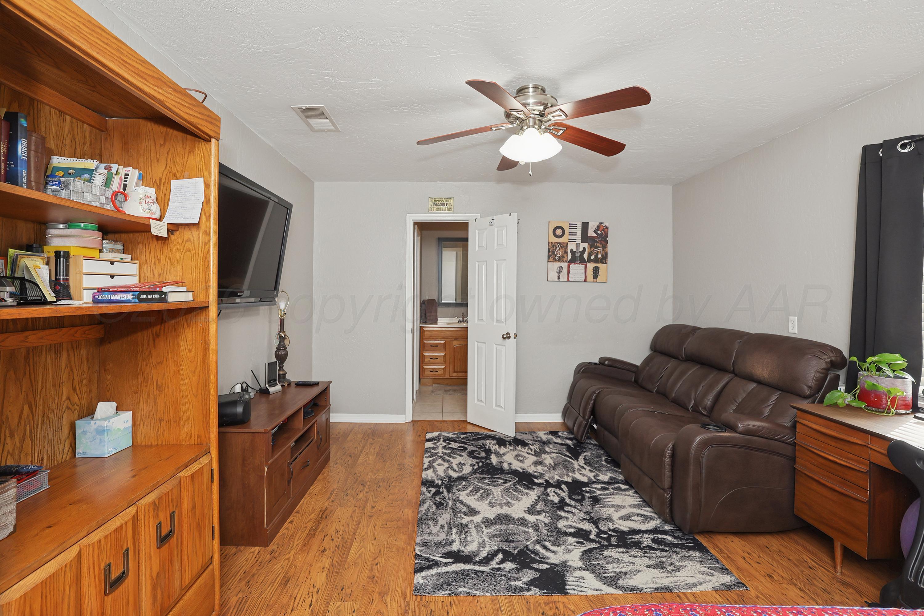 1419 Charles Avenue Property Photo 20