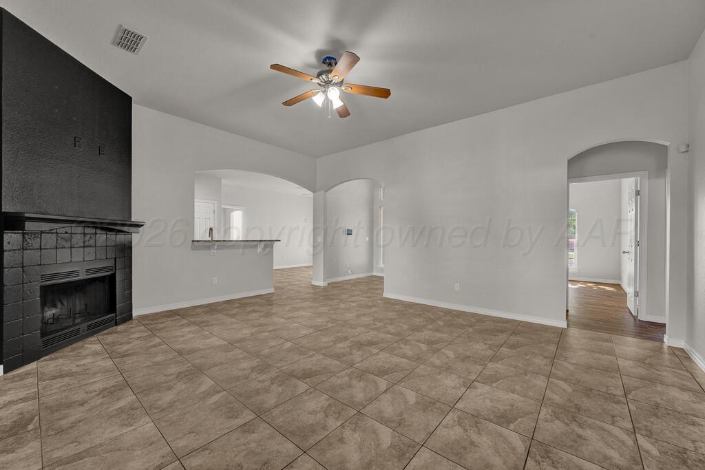9212 Perry Avenue Property Photo 7