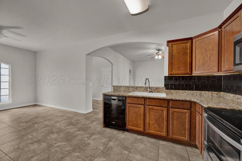 9212 Perry Avenue Property Photo 11