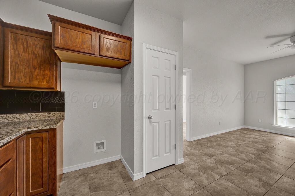 9212 Perry Avenue Property Photo 12