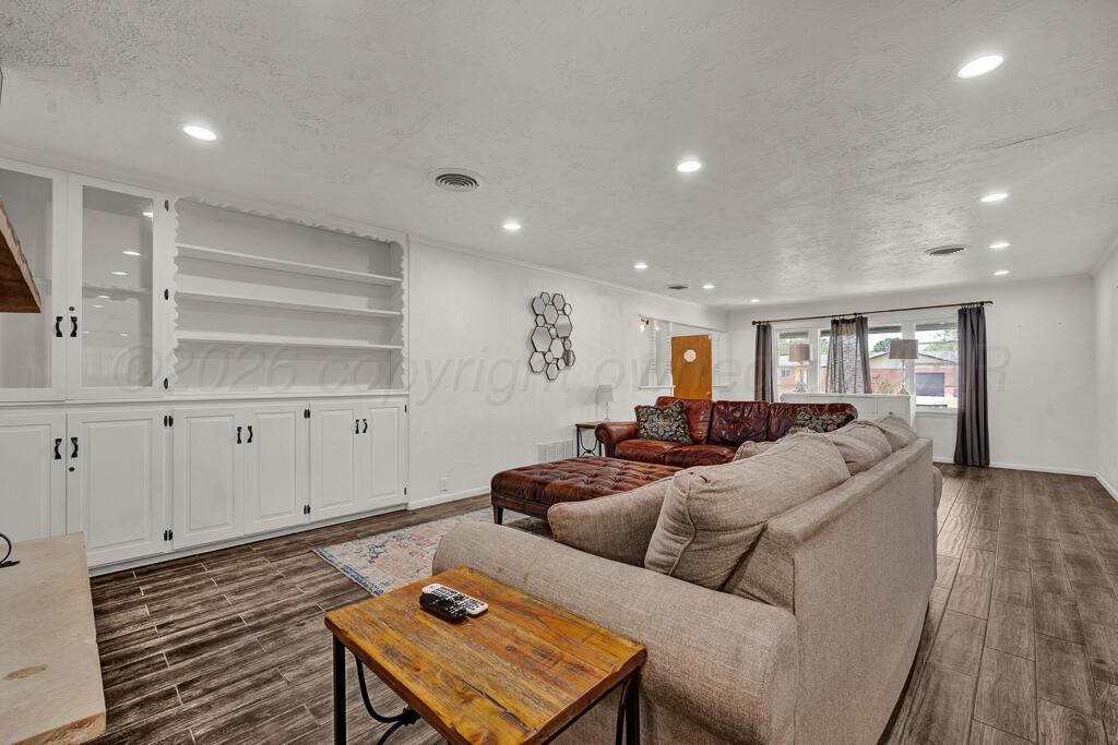 203 Western Street Property Photo 7