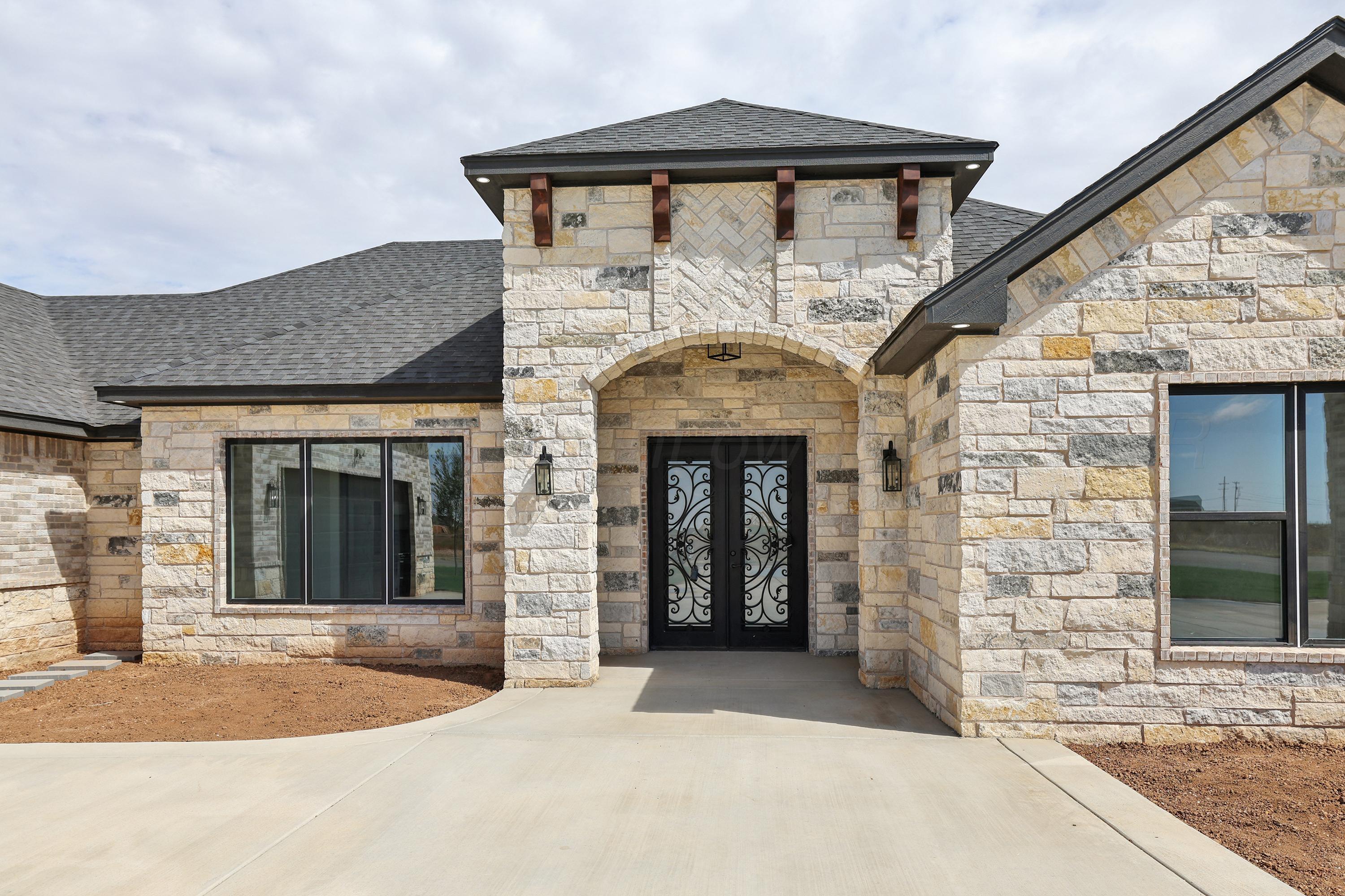 11661 Twin Hills Drive Property Photo 3