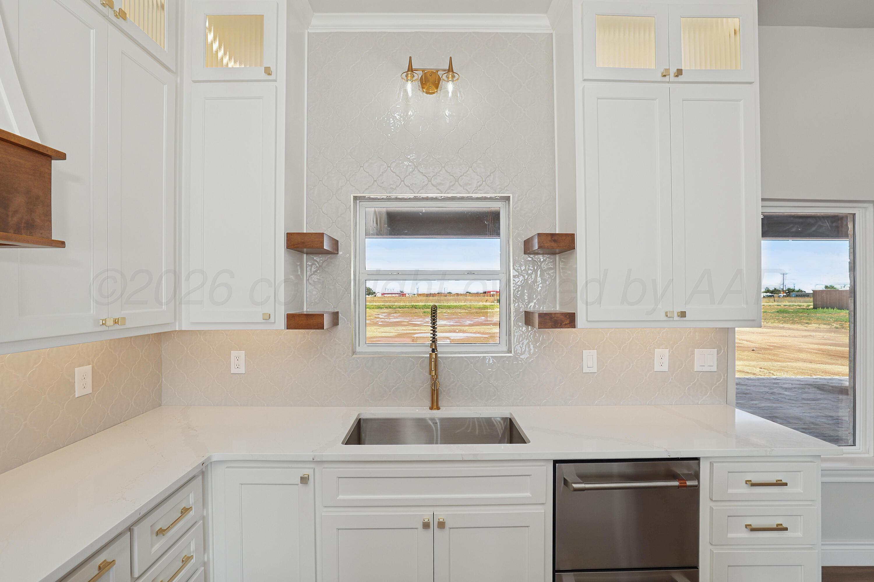 11661 Twin Hills Drive Property Photo 17