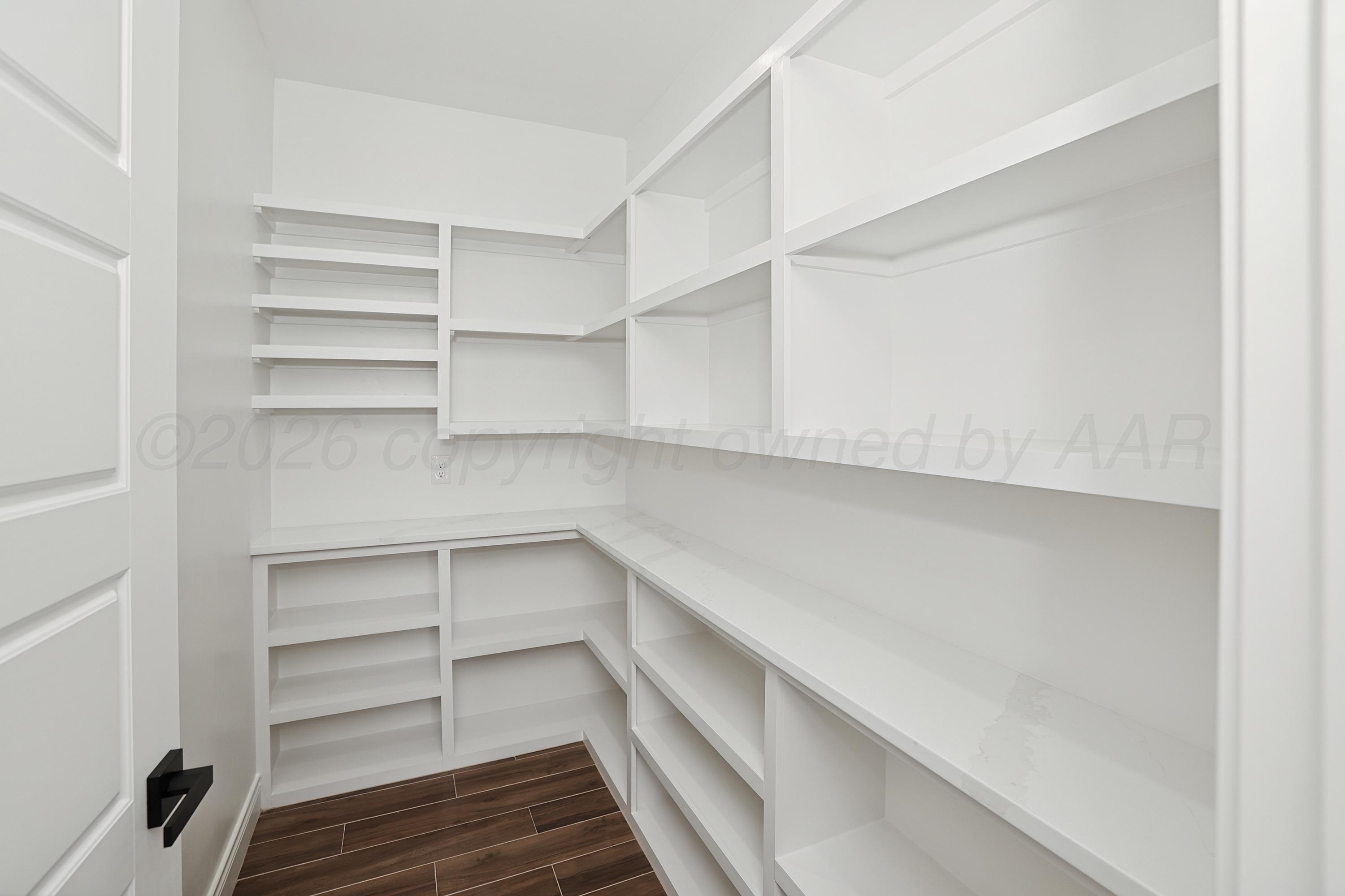 11661 Twin Hills Drive Property Photo 18