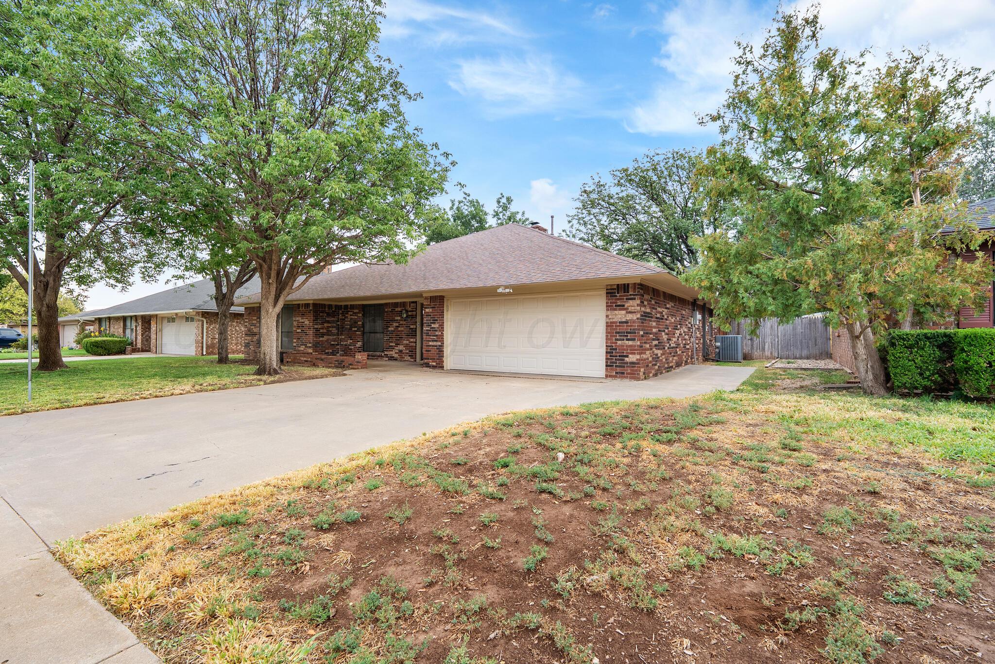 7909 Mitcham Drive Property Photo 2