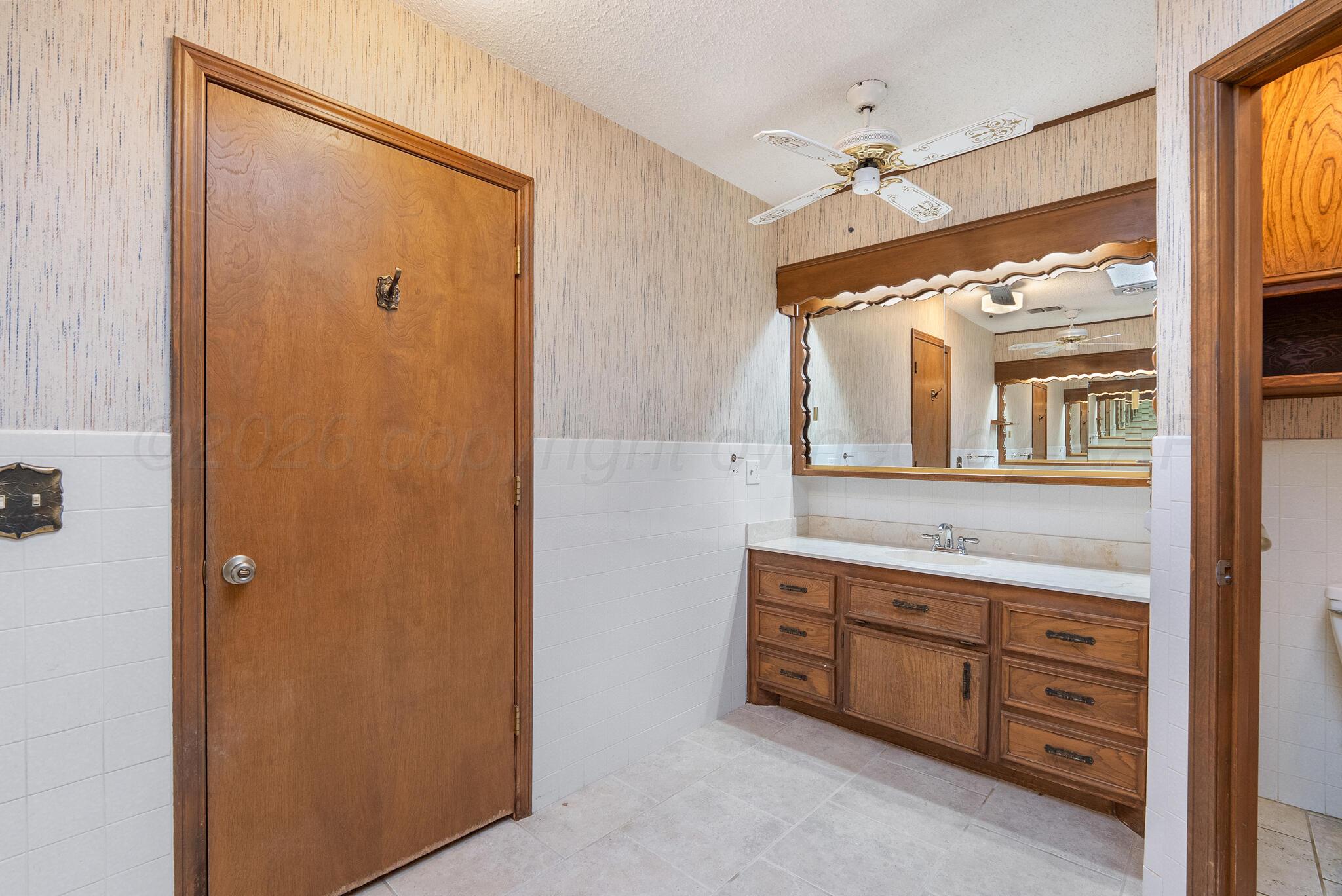 7909 Mitcham Drive Property Photo 14