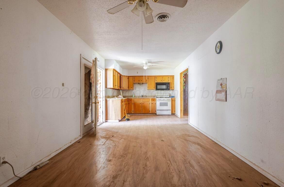 220 Nw 11th Street Property Photo 4