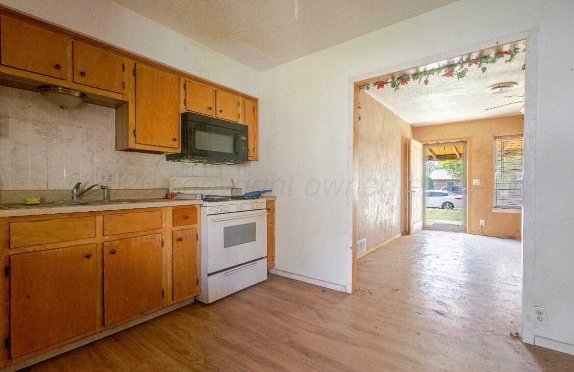 220 Nw 11th Street Property Photo 5