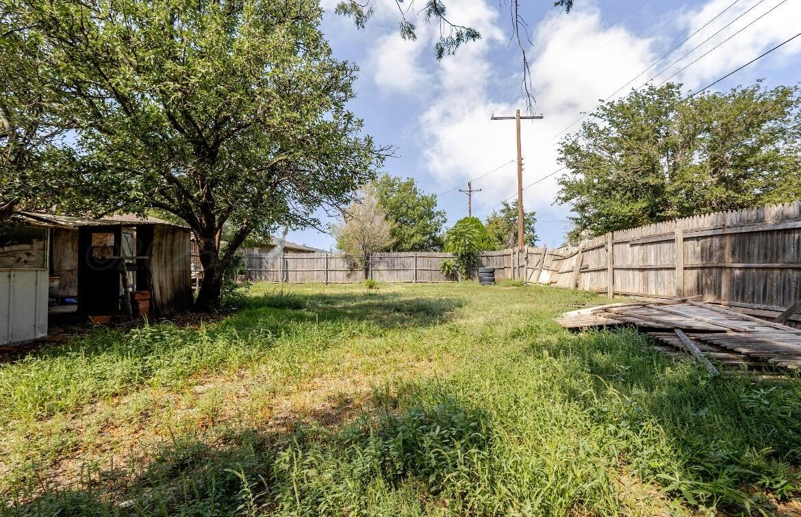 220 Nw 11th Street Property Photo 23