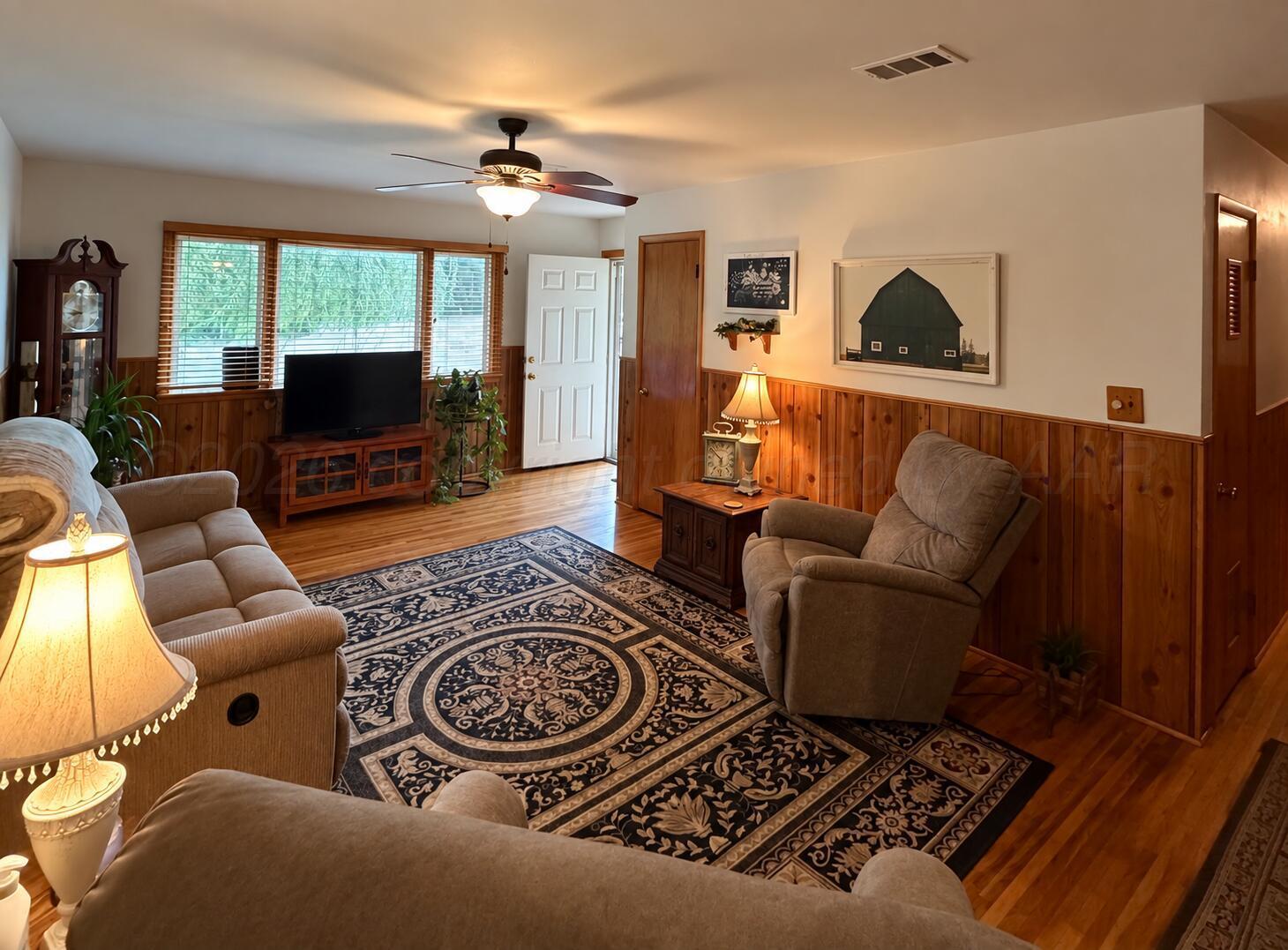 333 Hudson Avenue Property Photo 6