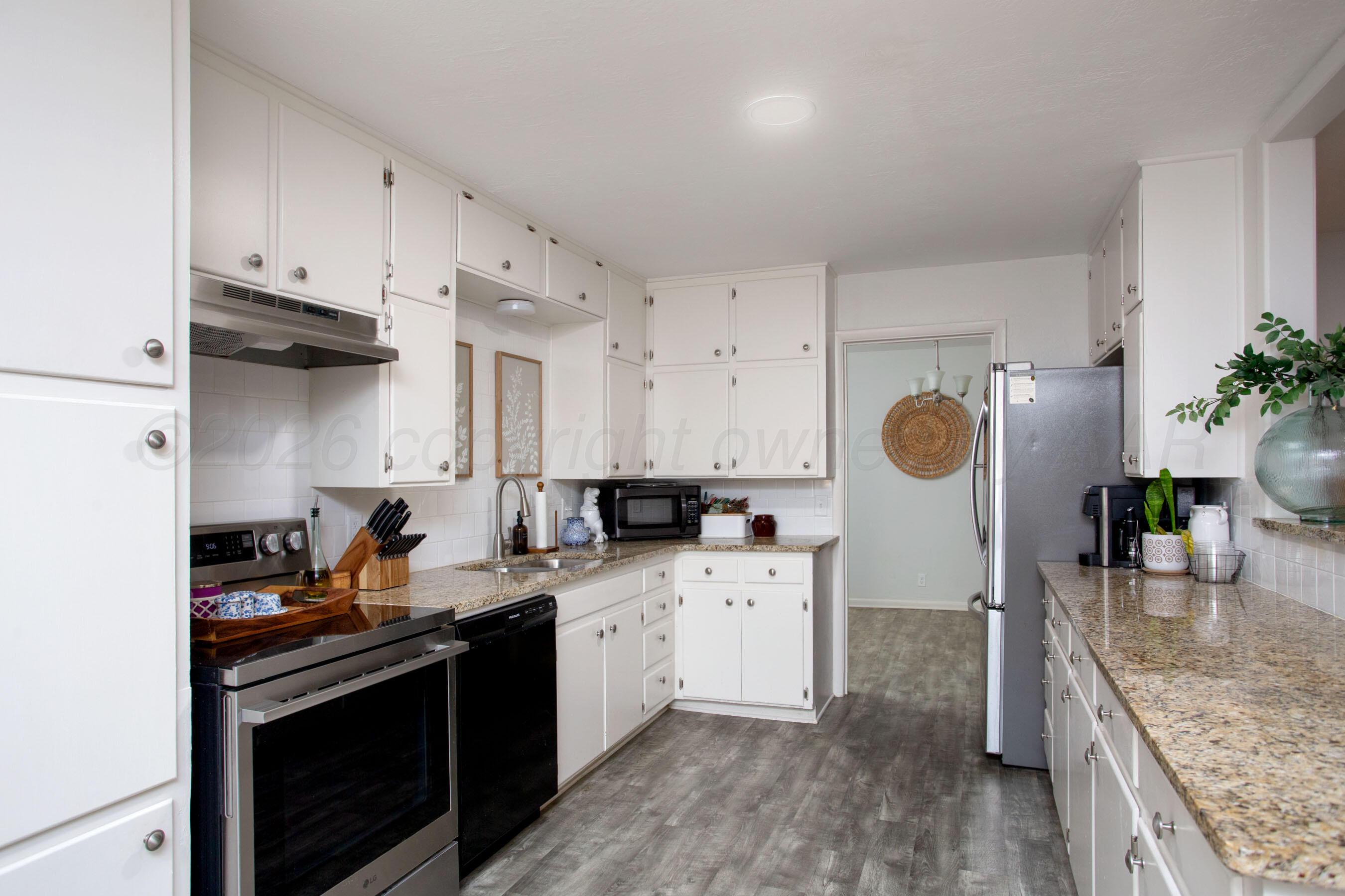 4001 Tucson Drive Property Photo 6