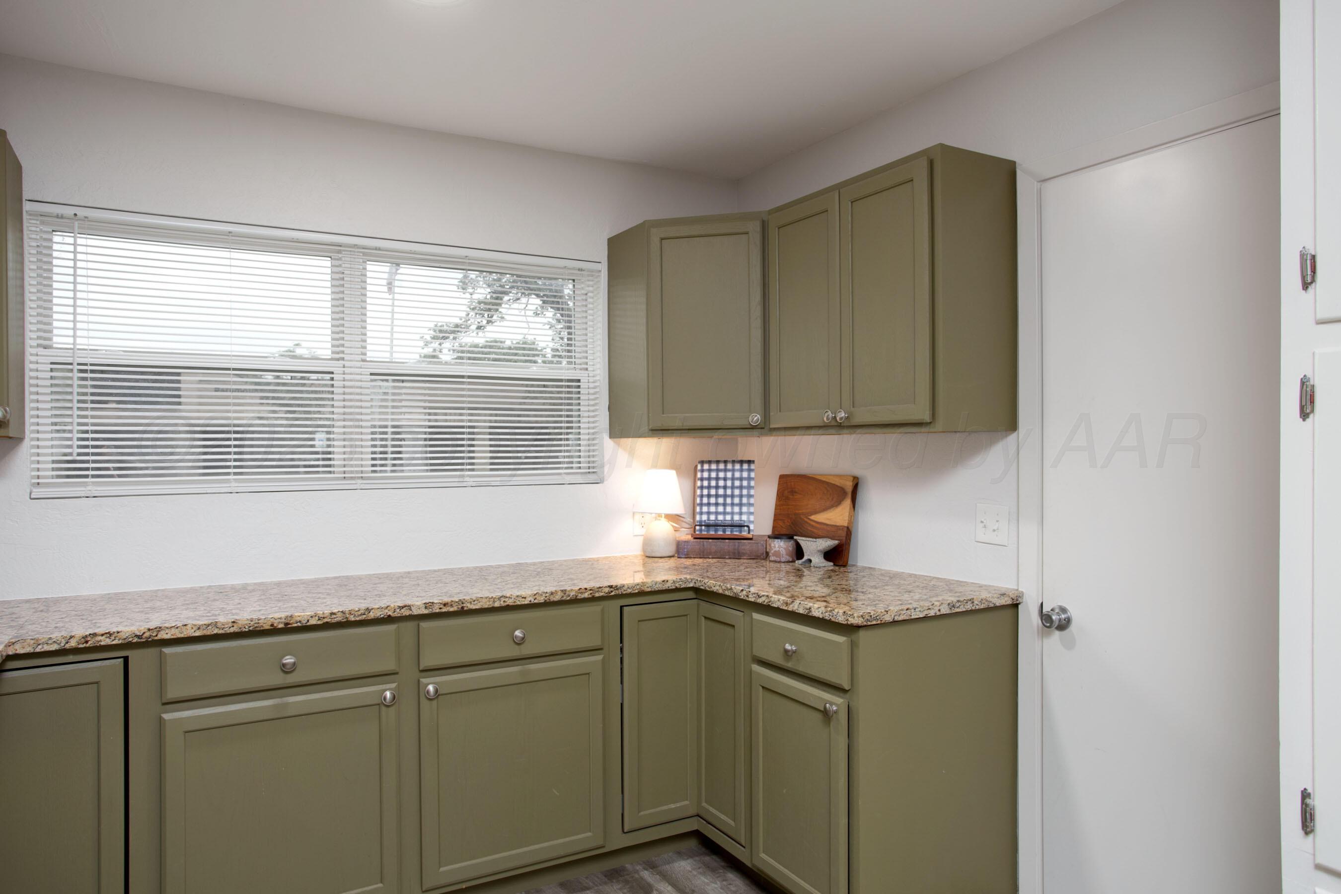 4001 Tucson Drive Property Photo 7