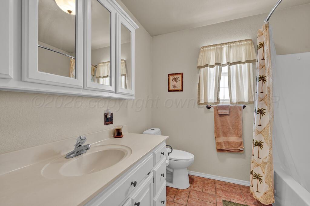 303 Alamo Street Property Photo 13