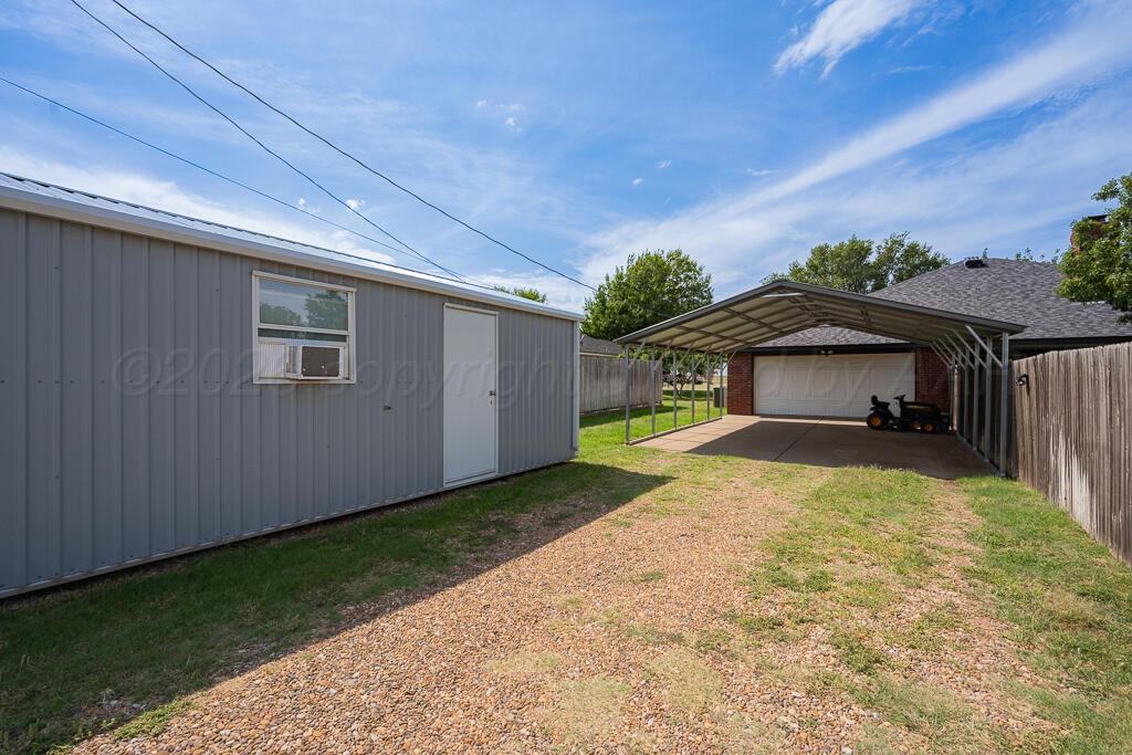 303 Alamo Street Property Photo 23