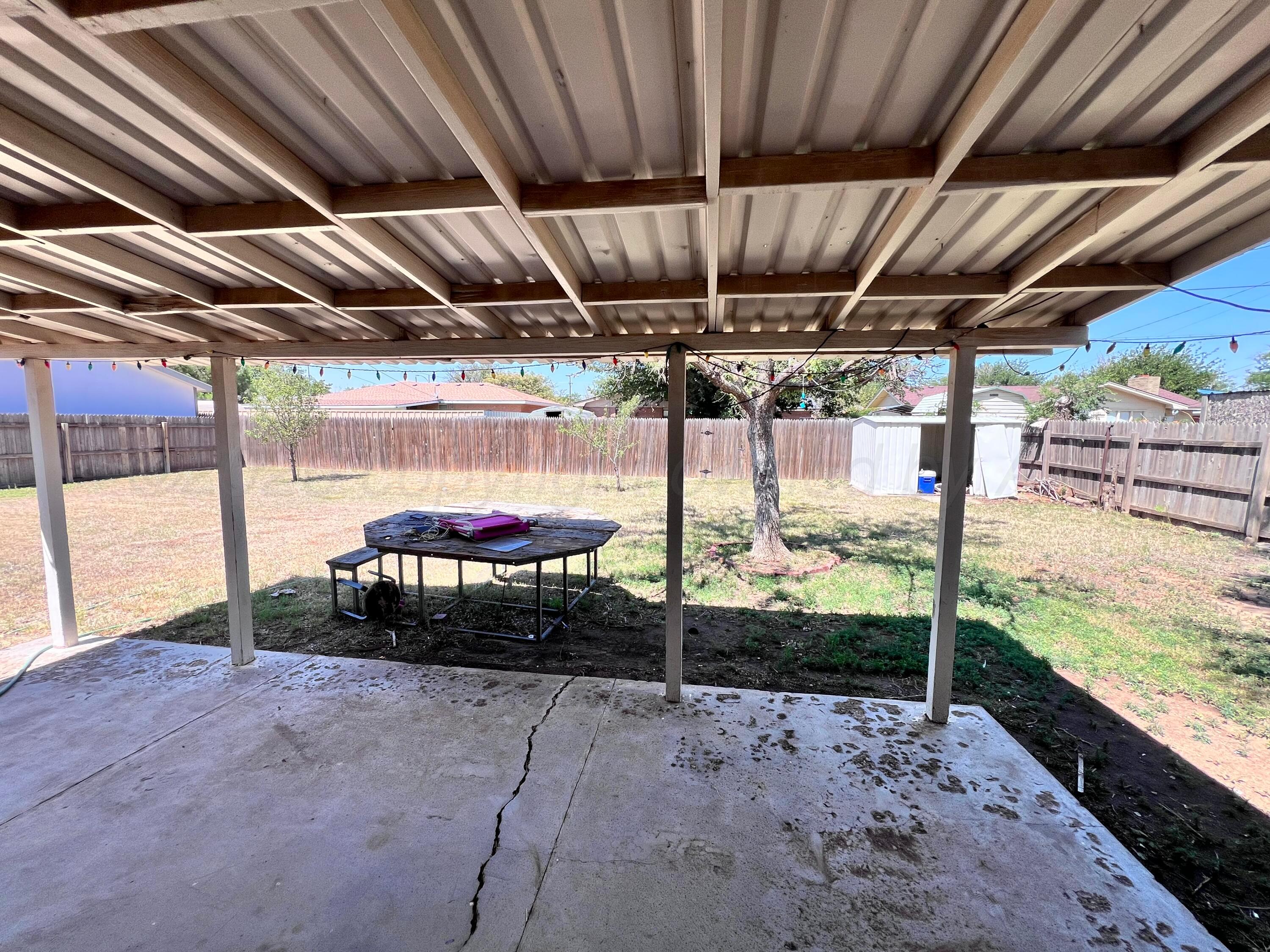 131 Northwest Drive Property Photo 4